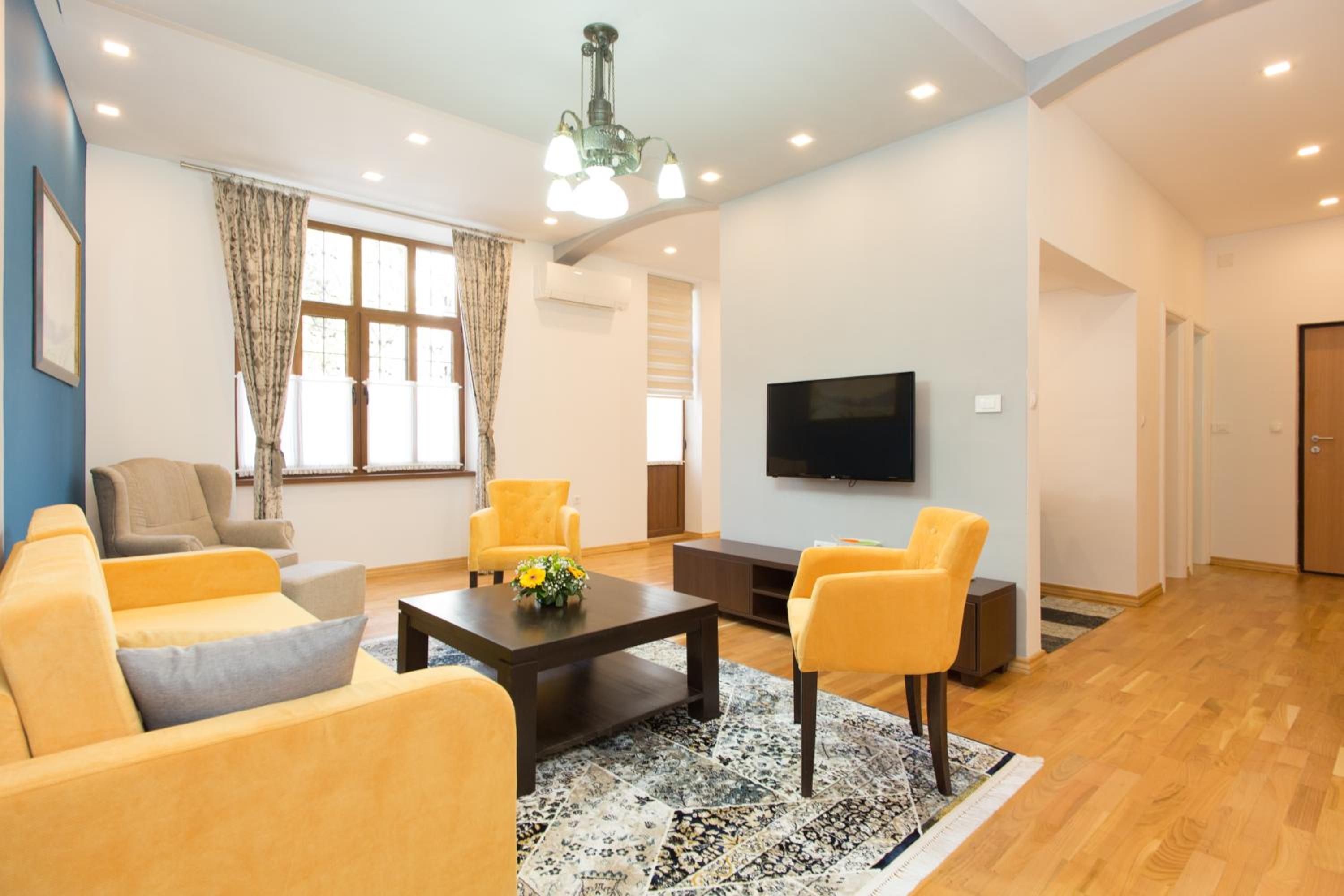 City Residence Apartment