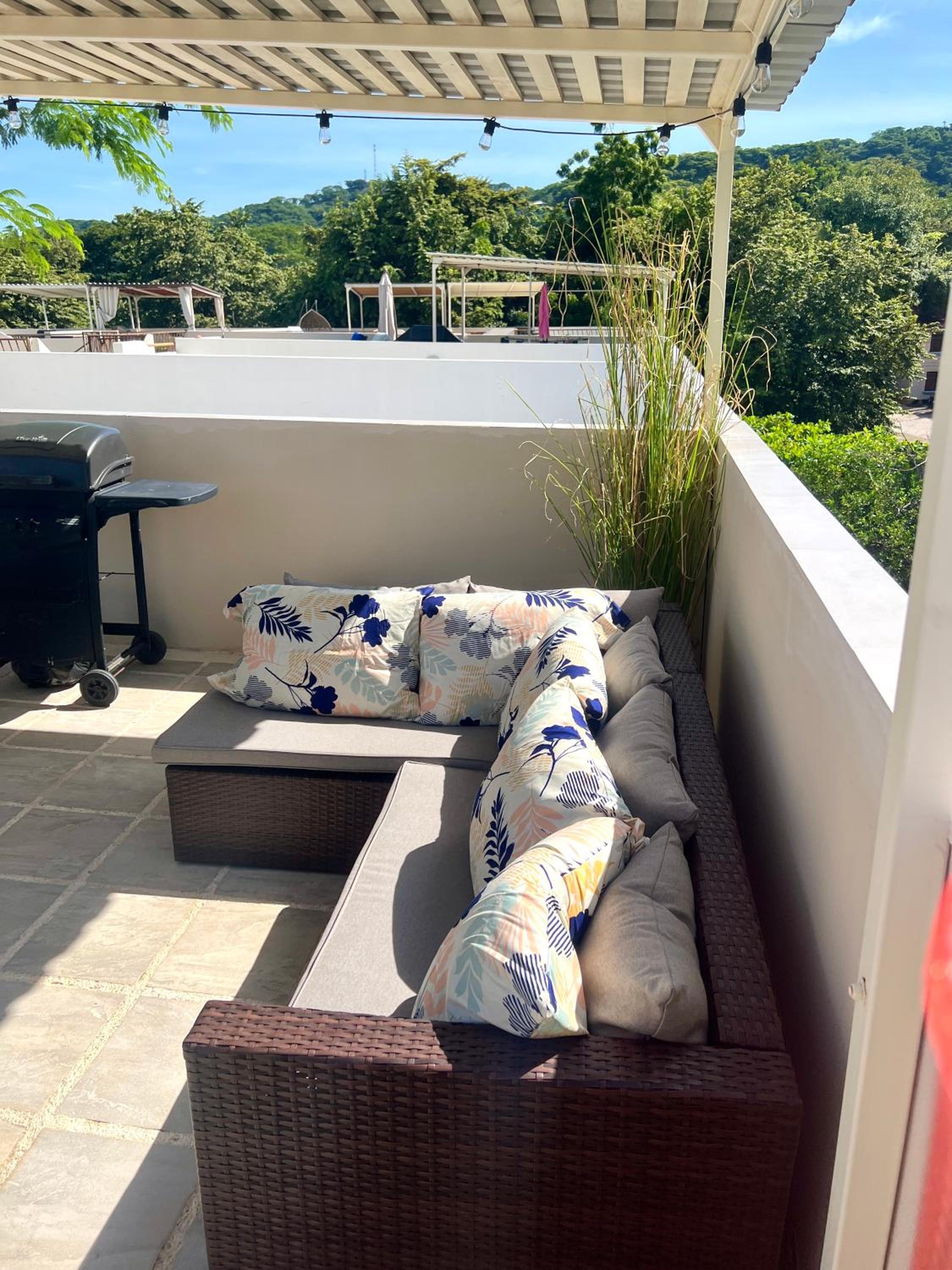 Charming condo with a rooftop, across beach