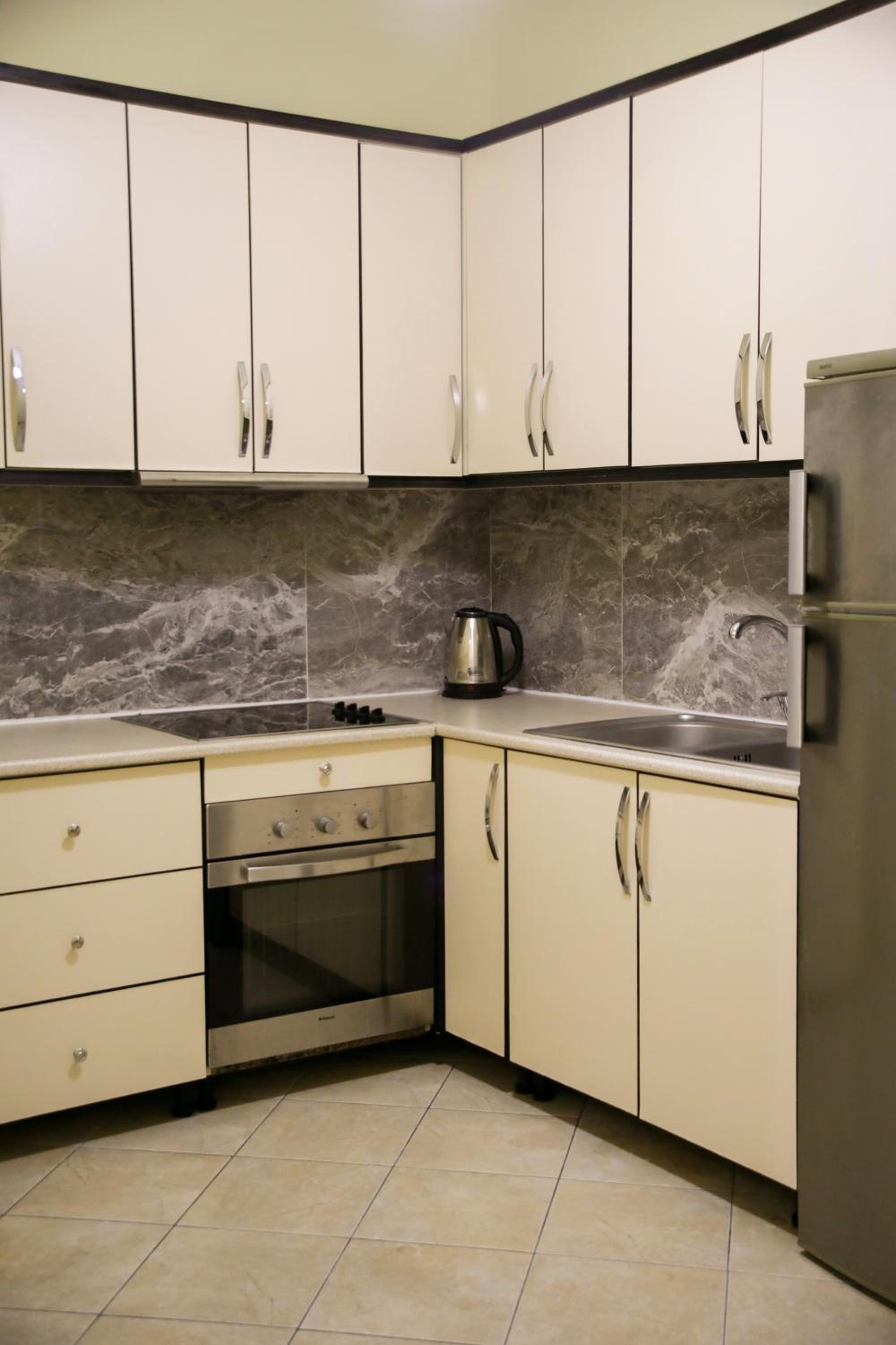 Pleasant apartment with free dedicated parking in Komuna e Parisit