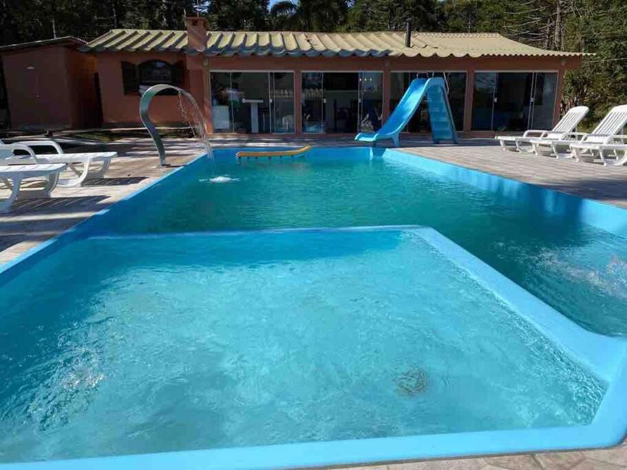 CHÁCARA C/ PISCINA, SALÃO DE FESTA E CHURRASQUEIRA