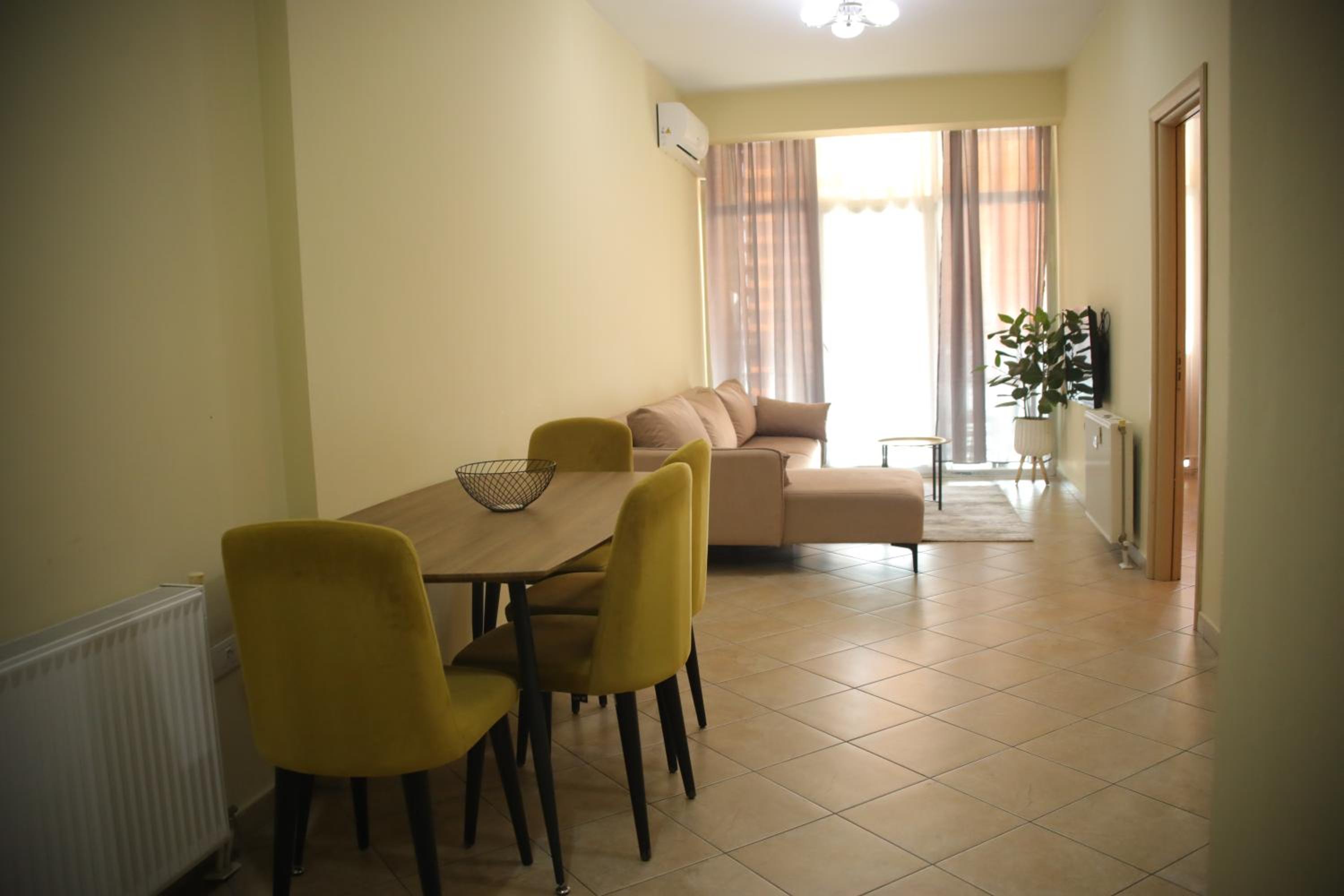Pleasant apartment with free dedicated parking in Komuna e Parisit