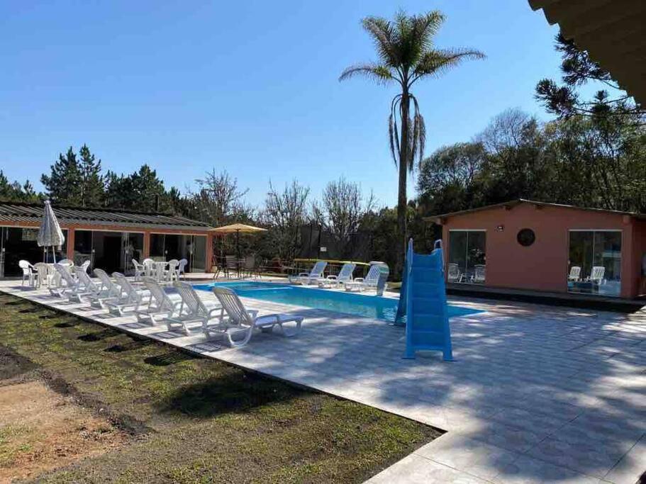 CHÁCARA C/ PISCINA, SALÃO DE FESTA E CHURRASQUEIRA