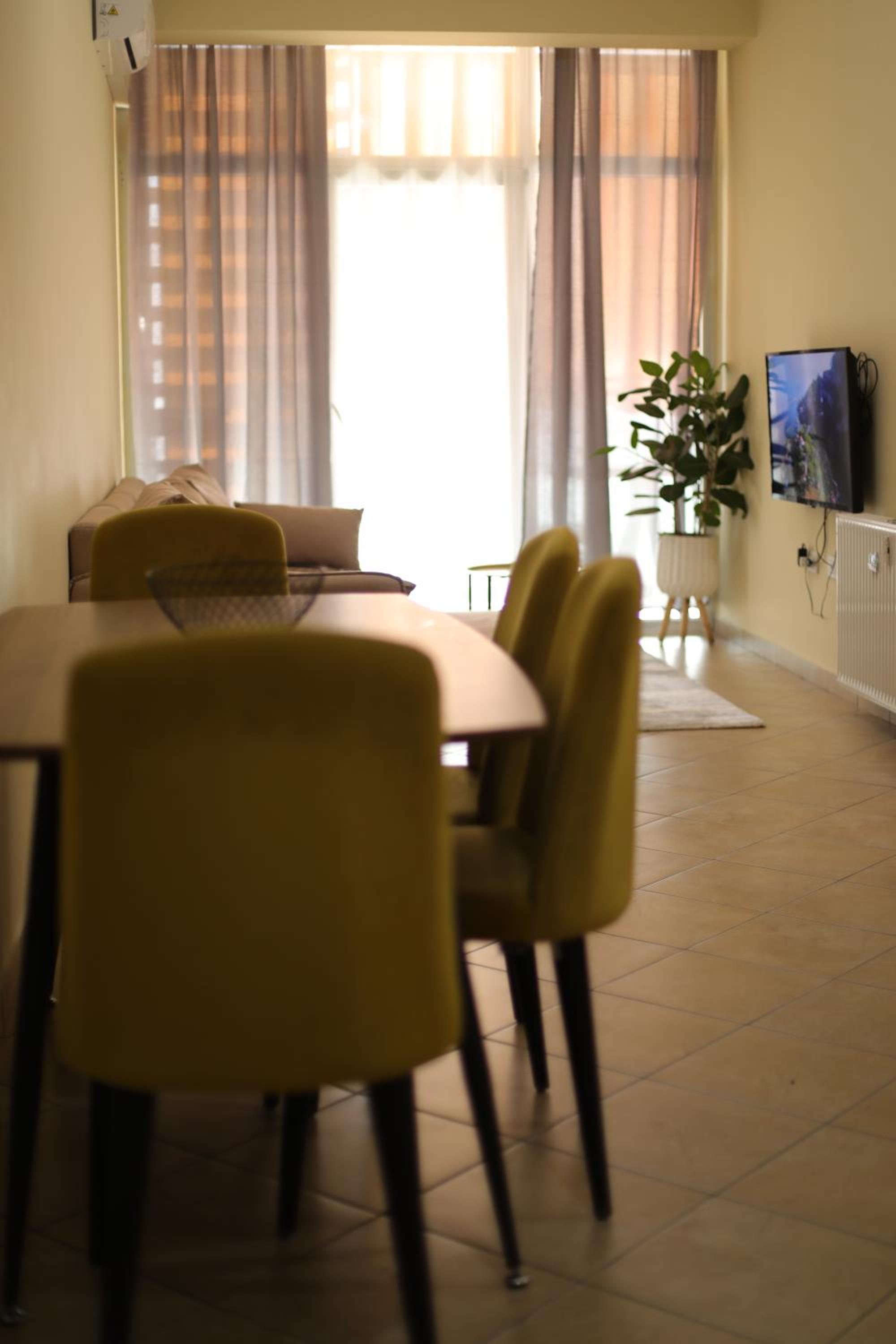 Pleasant apartment with free dedicated parking in Komuna e Parisit
