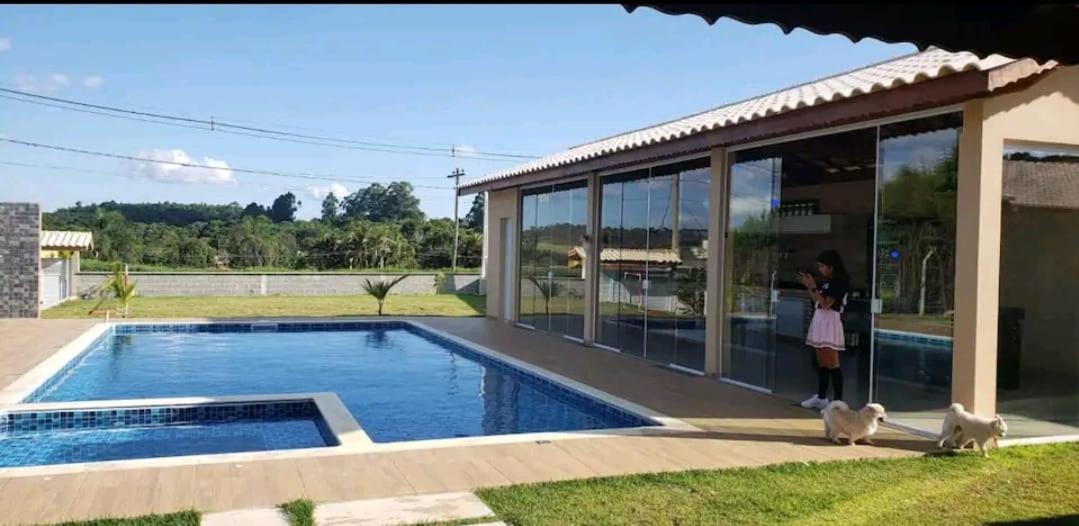 CHÁCARA ALTO PADRÃO MAIRINQUE Piscina com aquecimento Solar