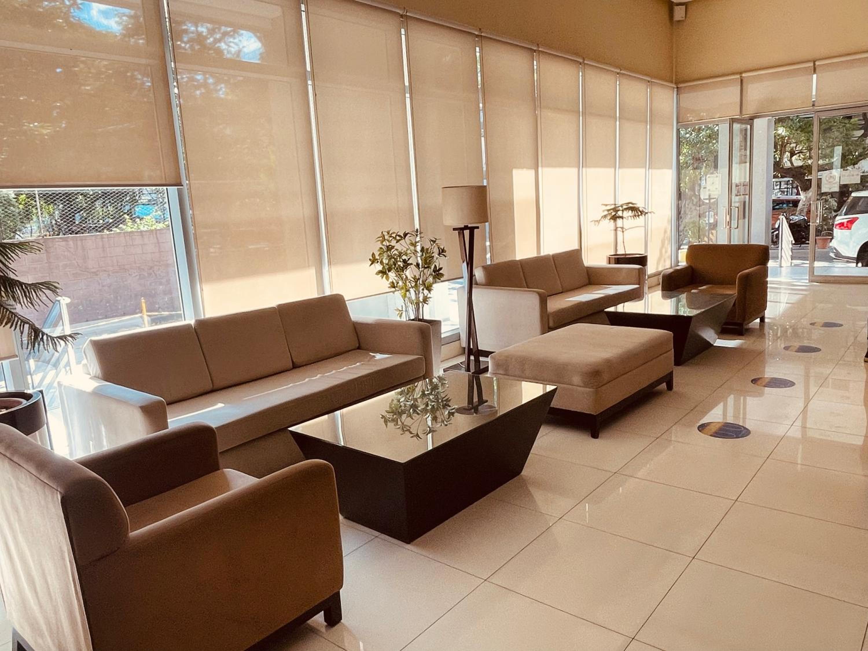 Condo in 8 ADRIATICO for Short-stay near UP Manila St Lukes & US Embassy view 3