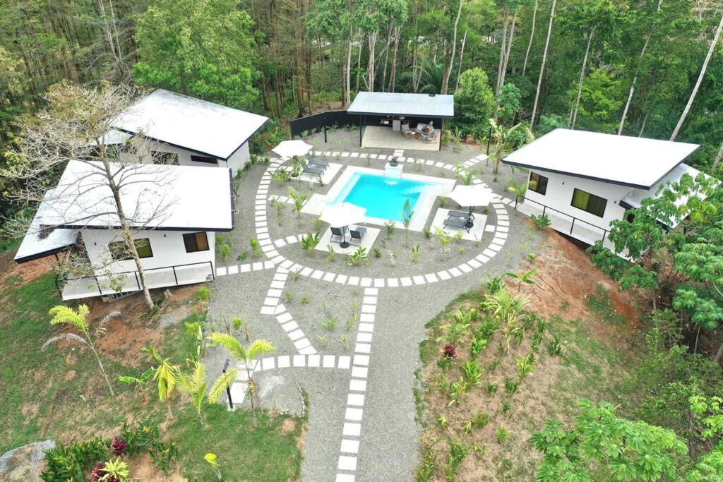 Sharma Costa Rica- Mimosa Casita