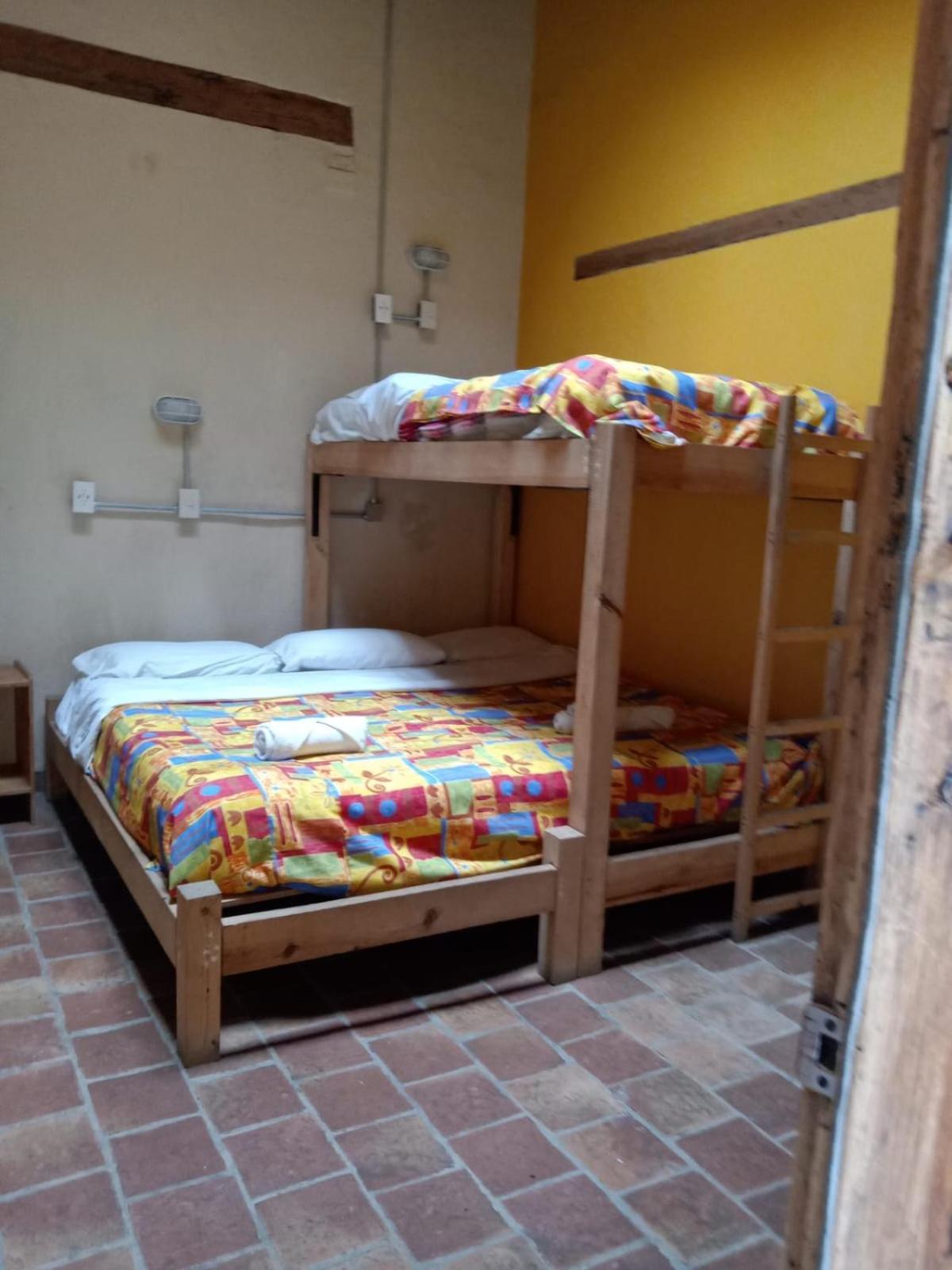 Rossco Hostel & Hotel