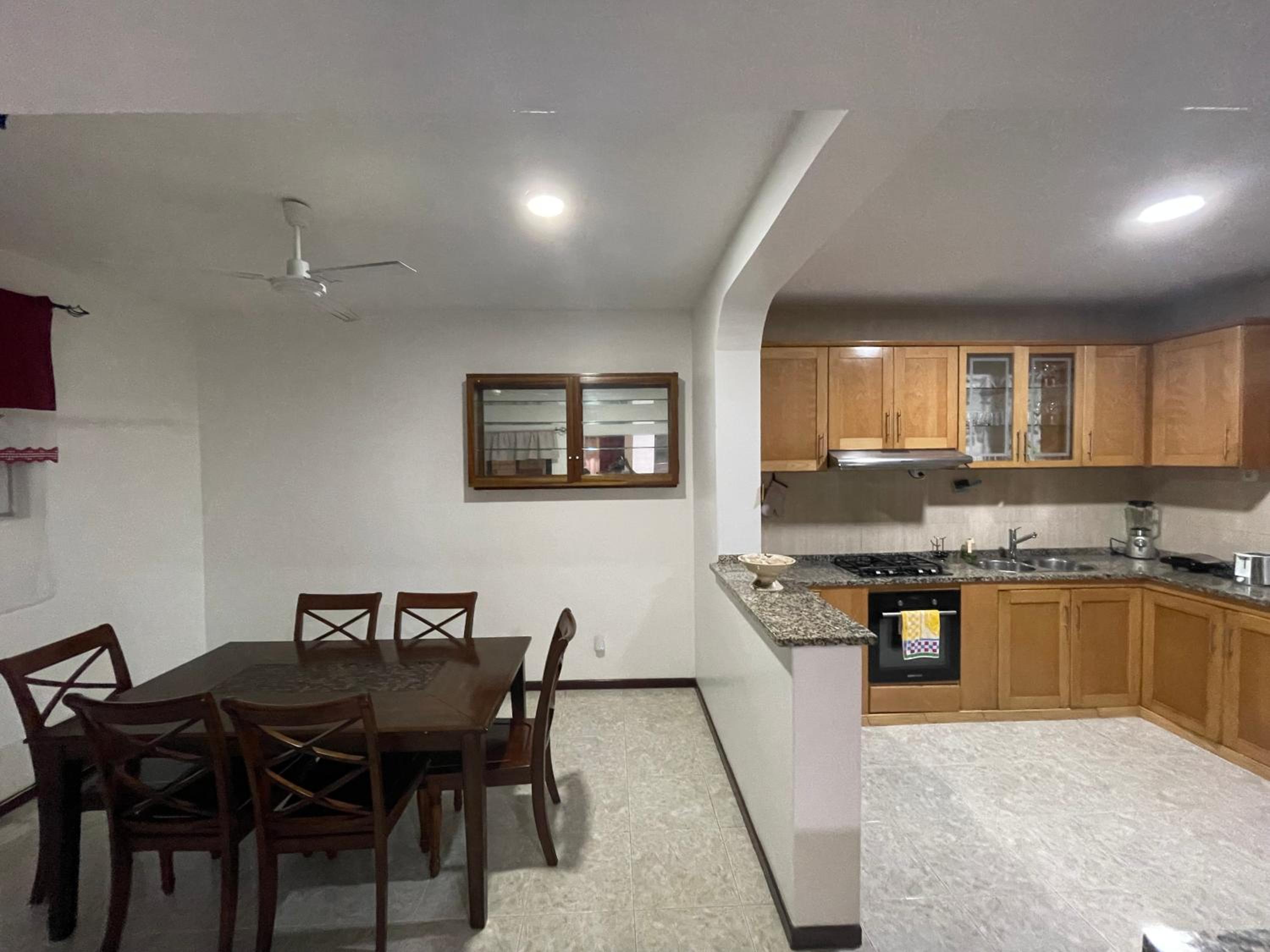 Isa House - Private Rooms in a Shared Duplex