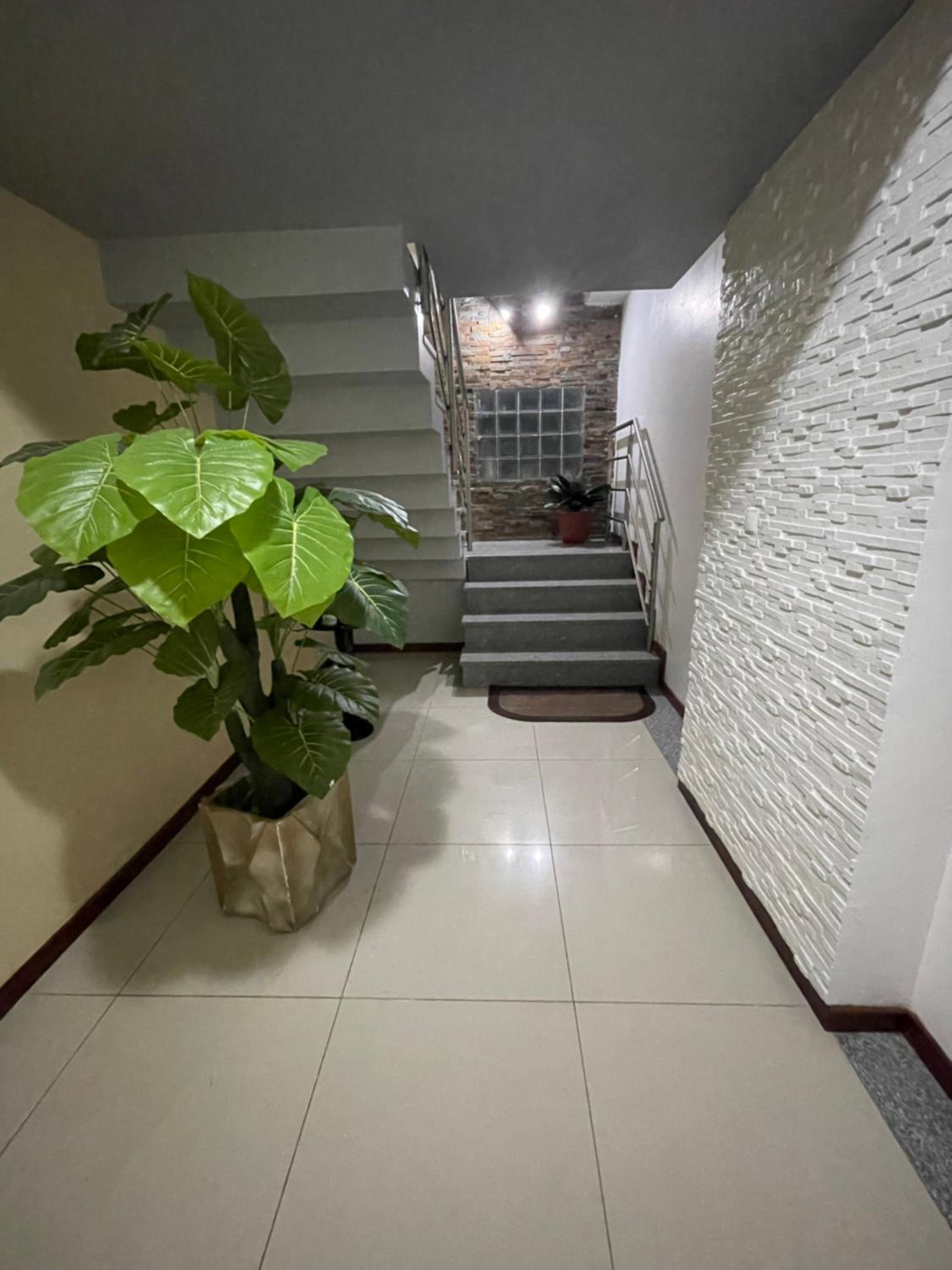 Isa House - Private Rooms in a Shared Duplex