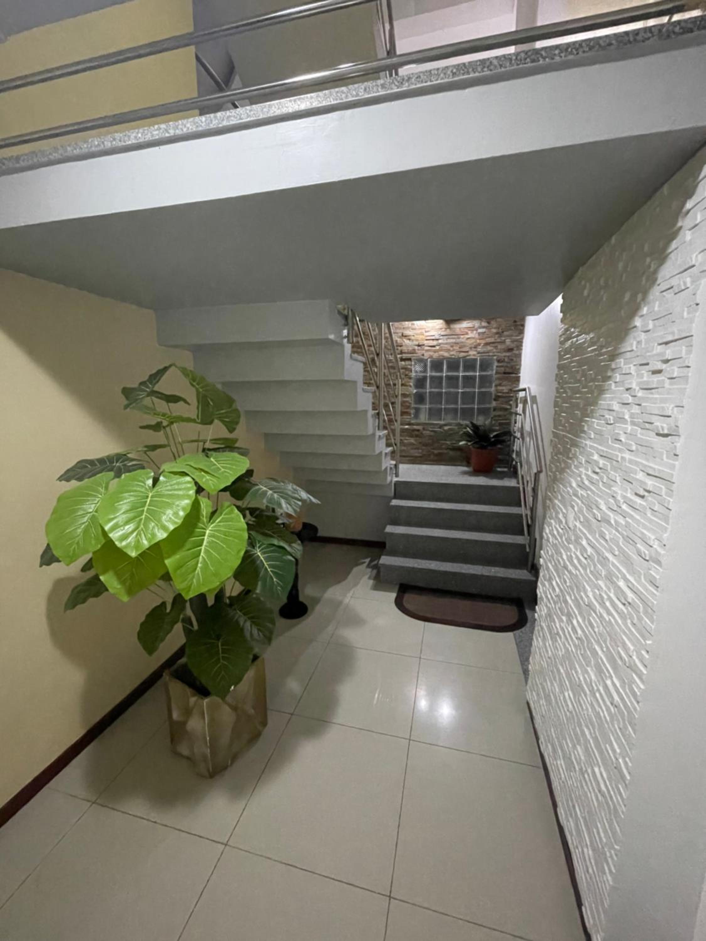 Isa House - Private Rooms in a Shared Duplex