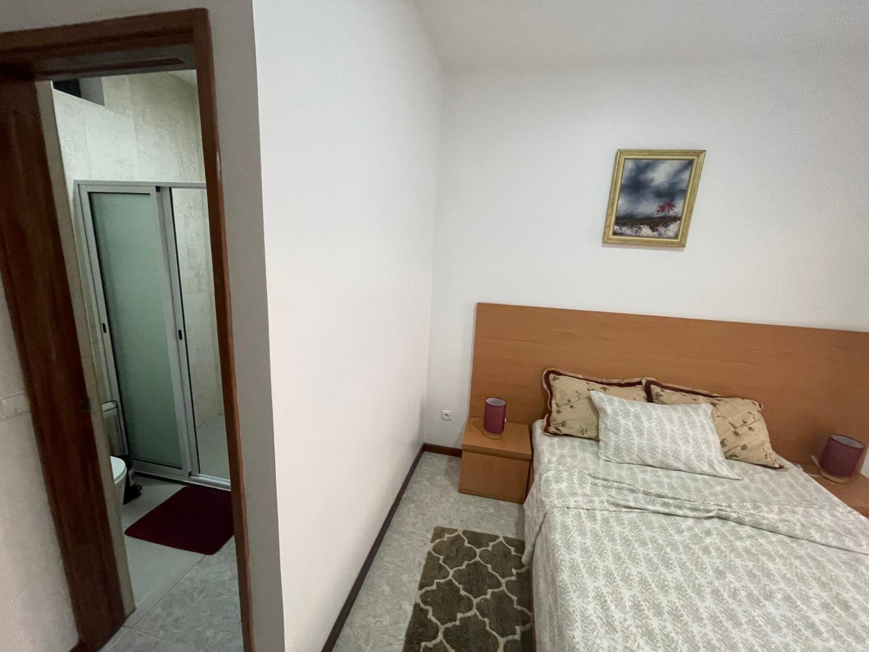 Isa House - Private Rooms in a Shared Duplex