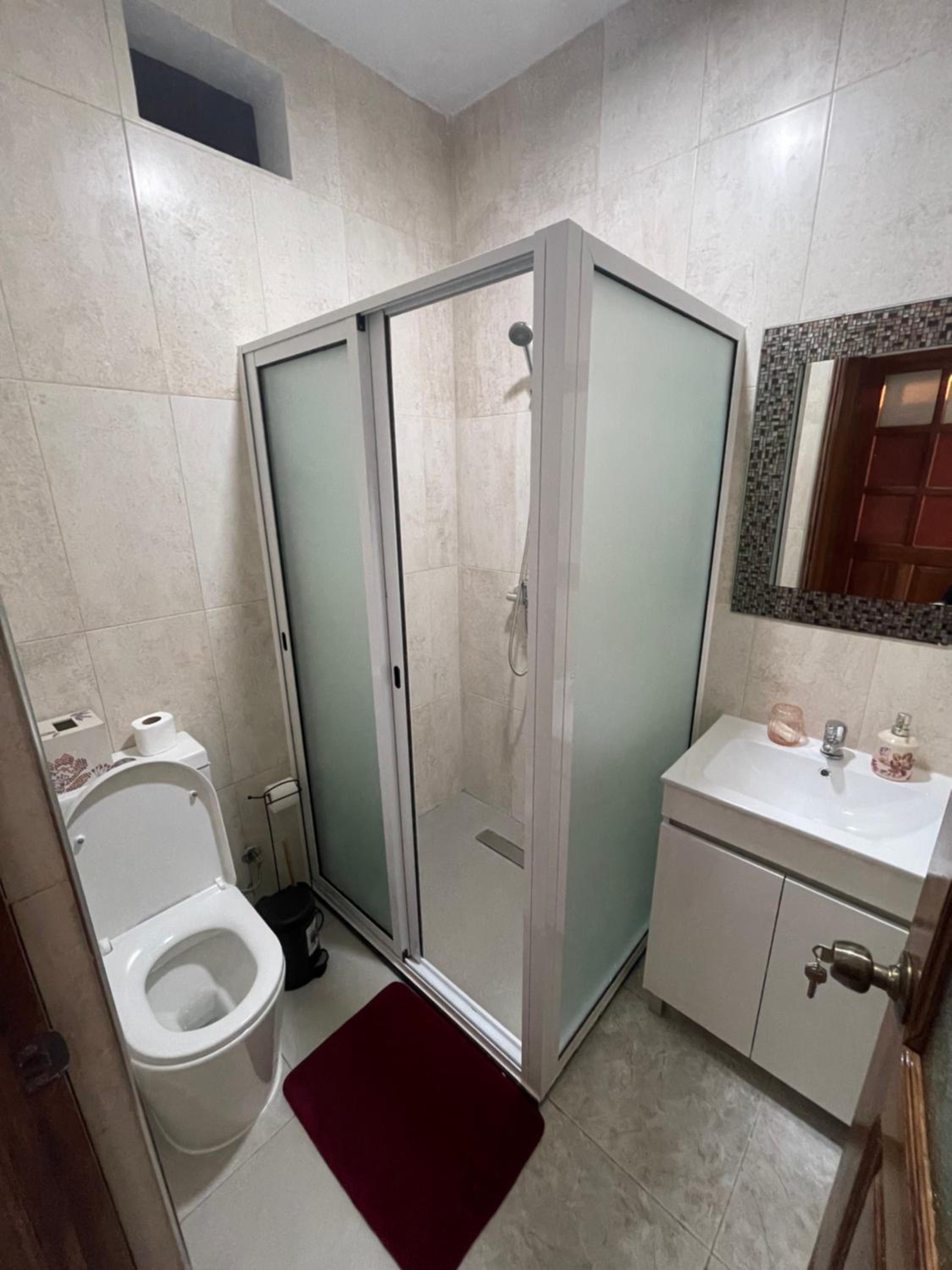 Isa House - Private Rooms in a Shared Duplex