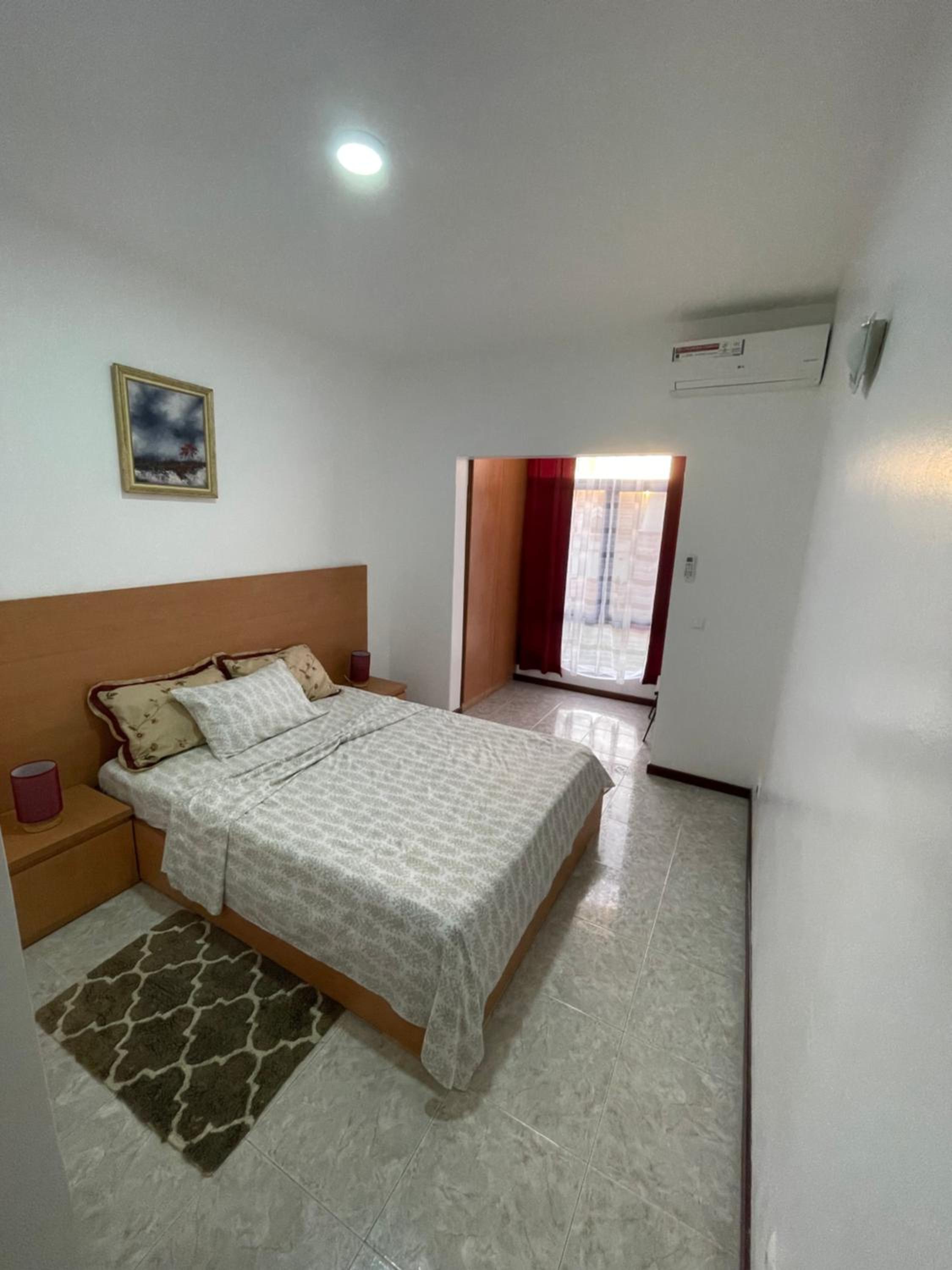 Isa House - Private Rooms in a Shared Duplex