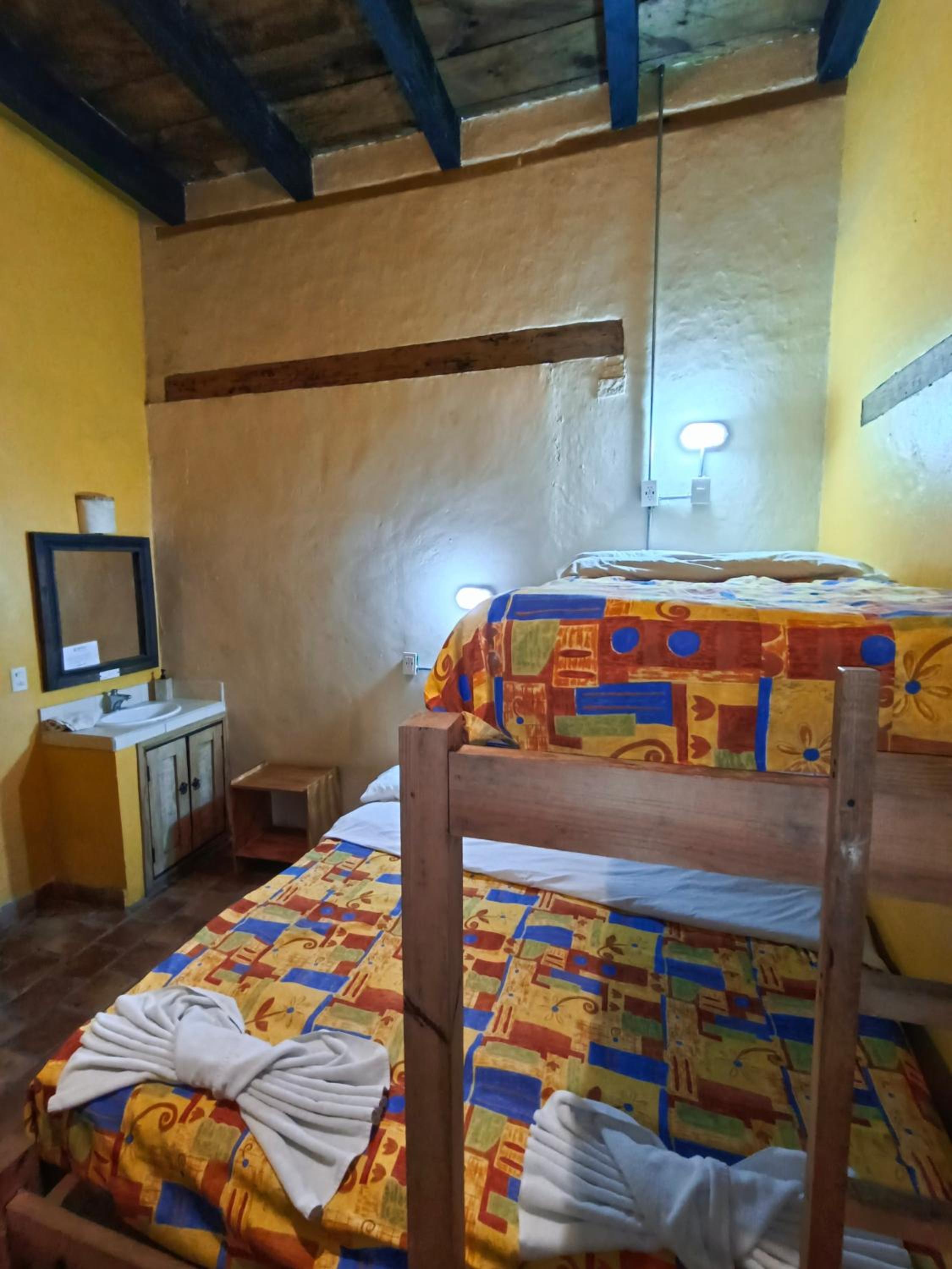Rossco Hostel & Hotel