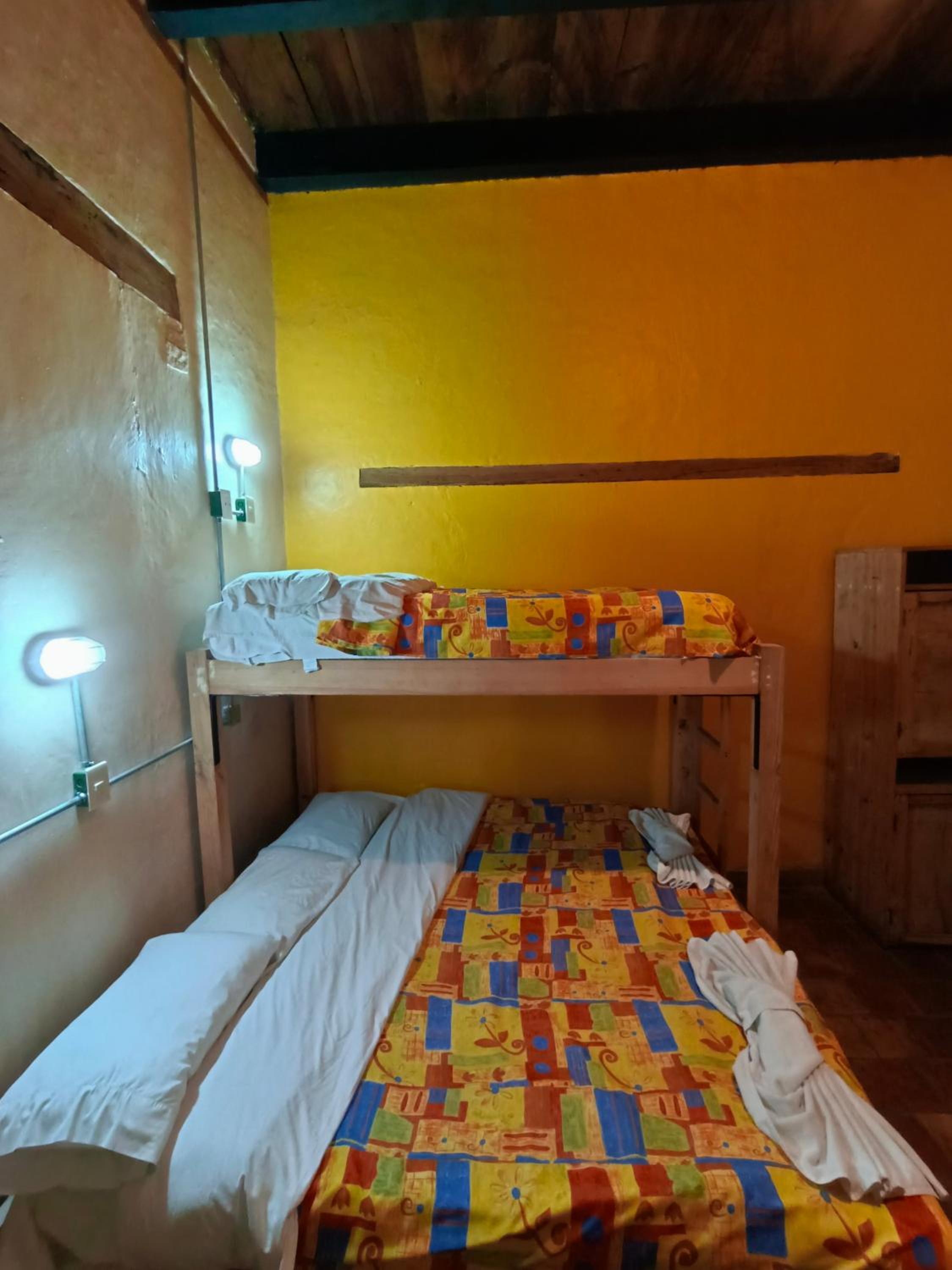 Rossco Hostel & Hotel
