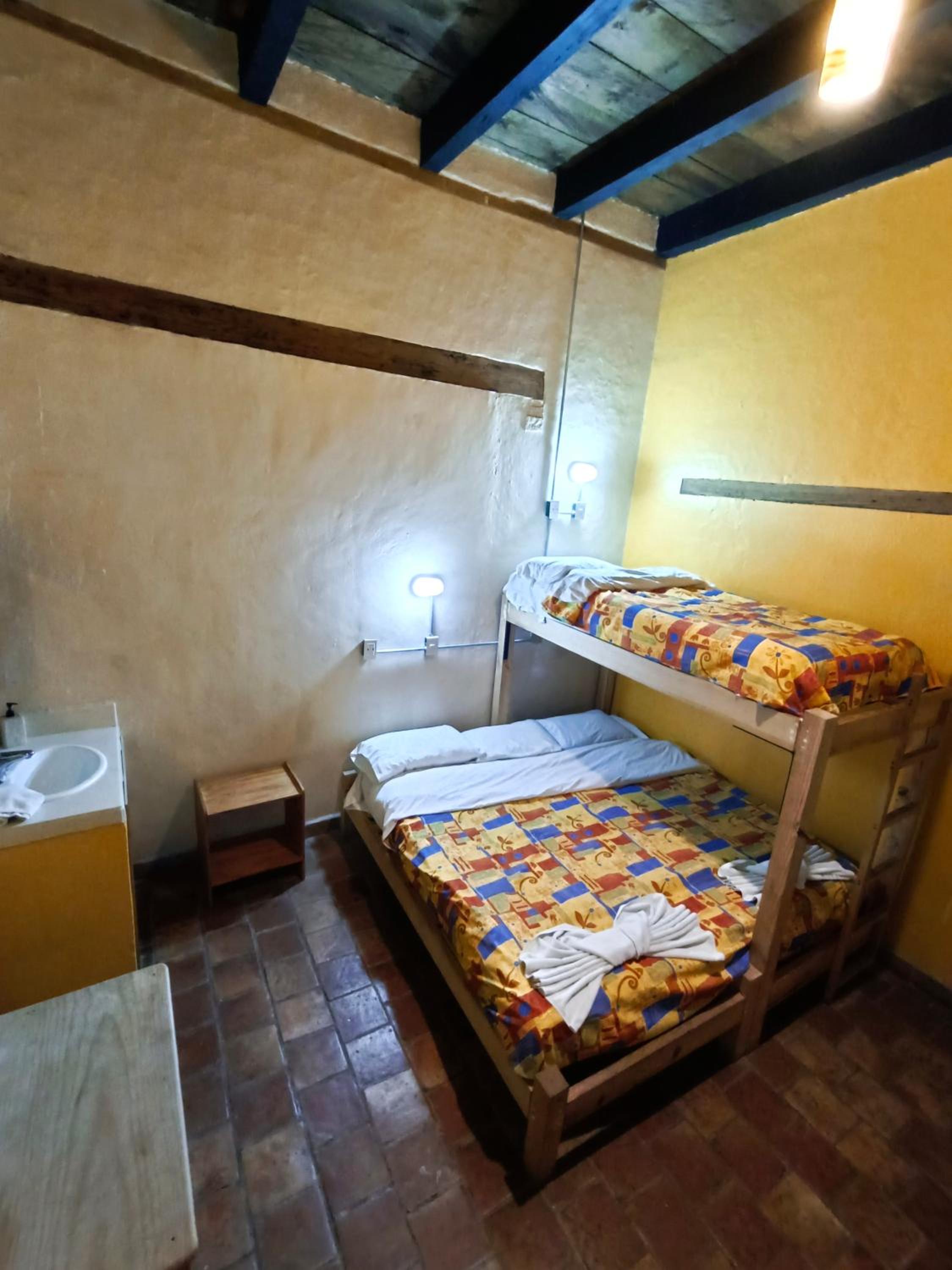 Rossco Hostel & Hotel