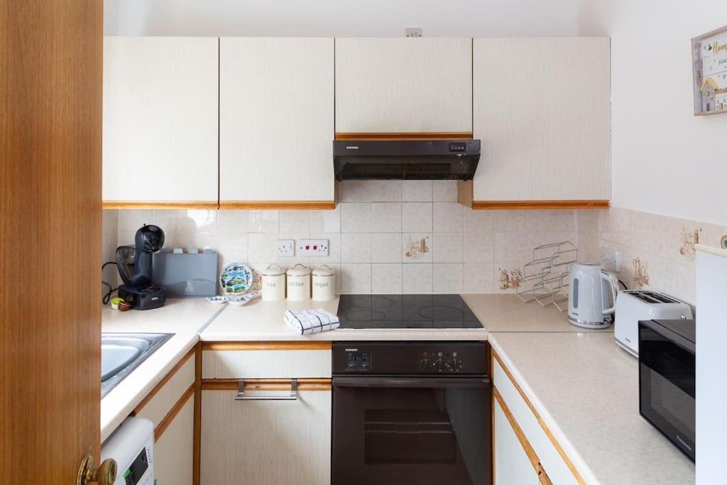 Executive Apartment By Inverkeithing Train Station