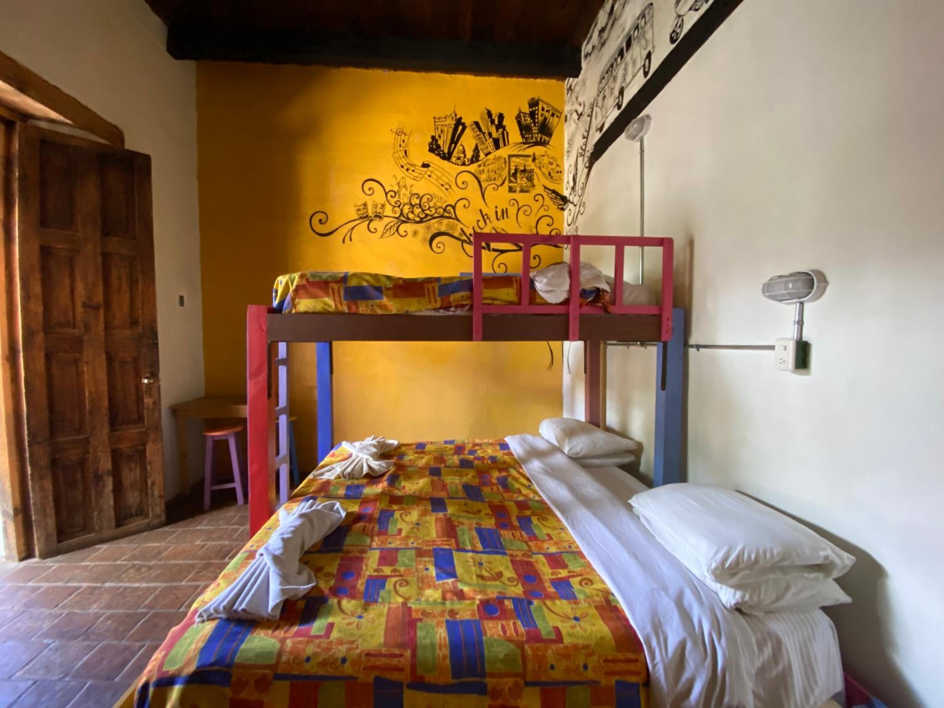 Rossco Hostel & Hotel