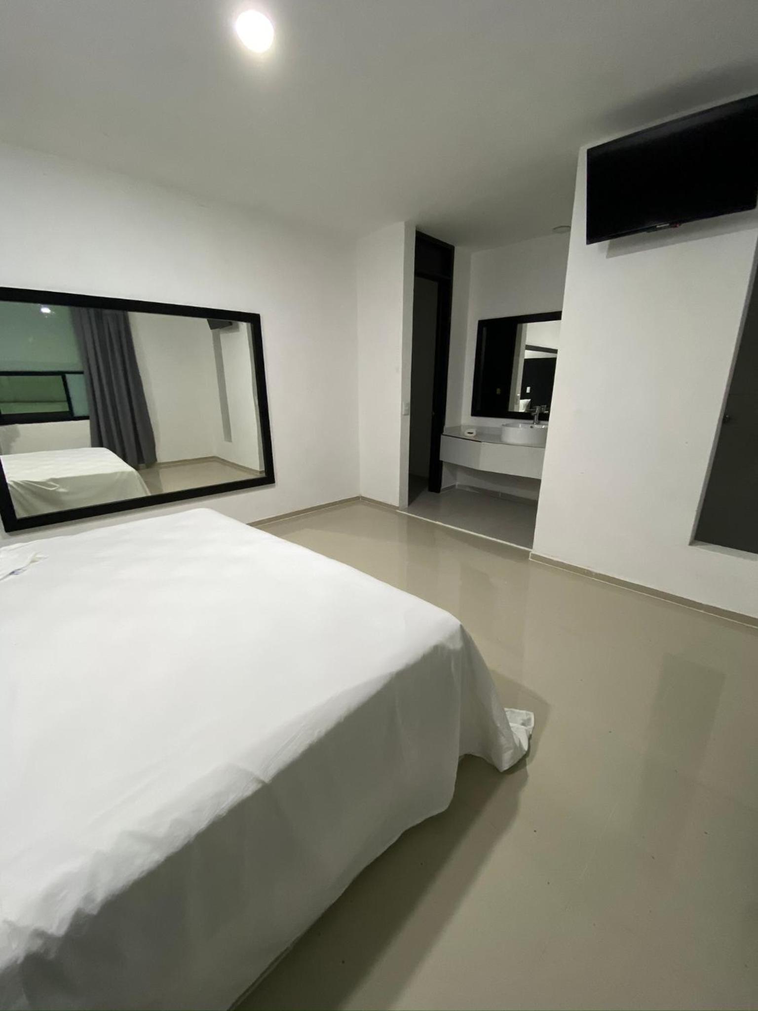 Tokyo Motel view 4