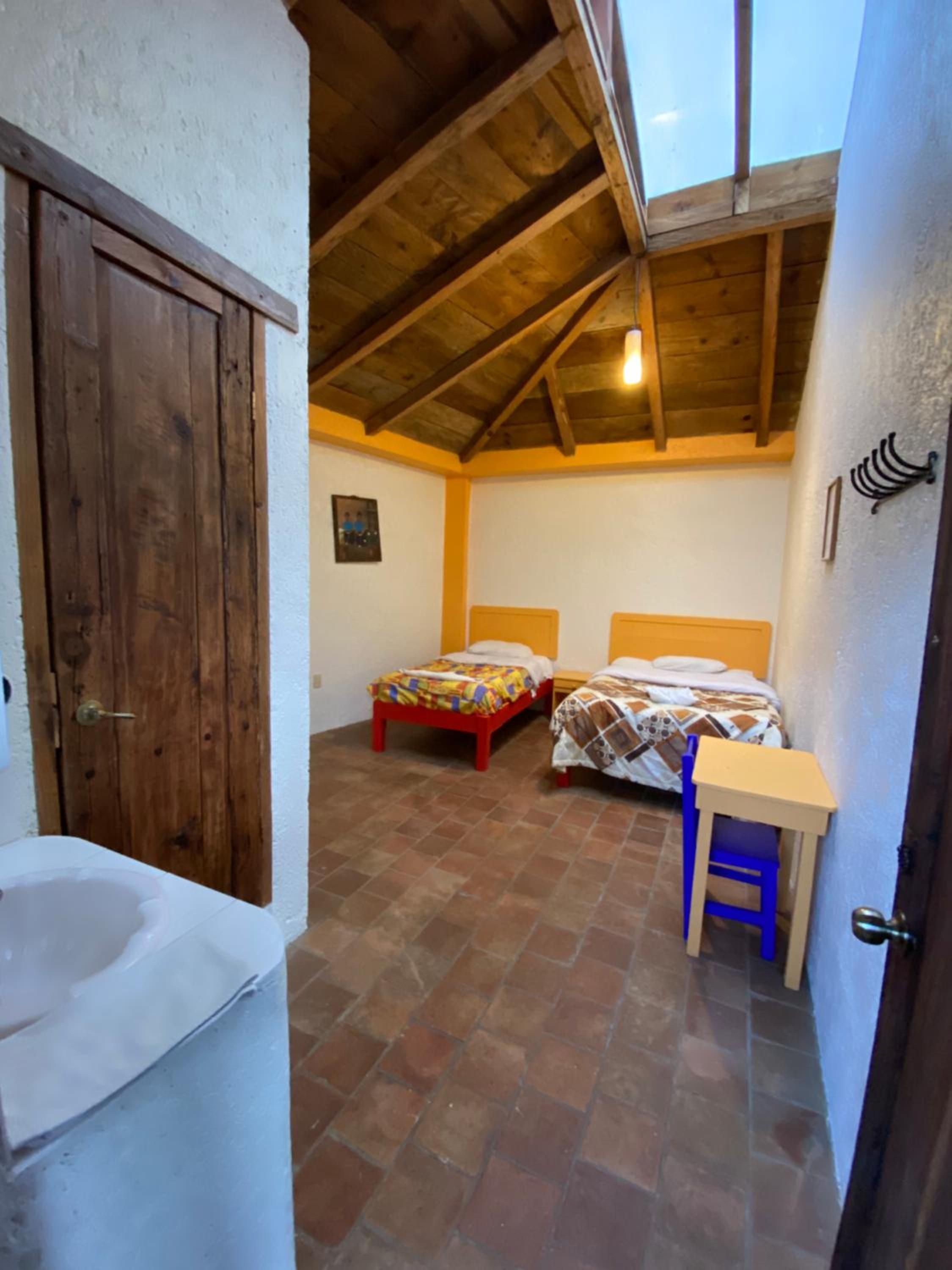 Rossco Hostel & Hotel