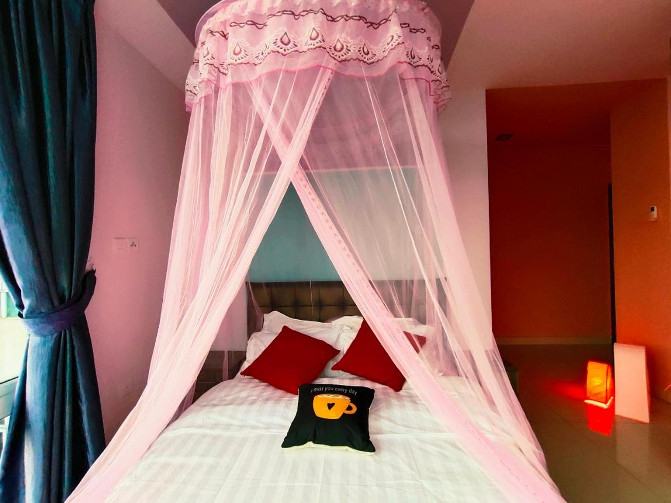 KSL City Mall D'Esplanade Apt 10min to CIQ, near to Legoland