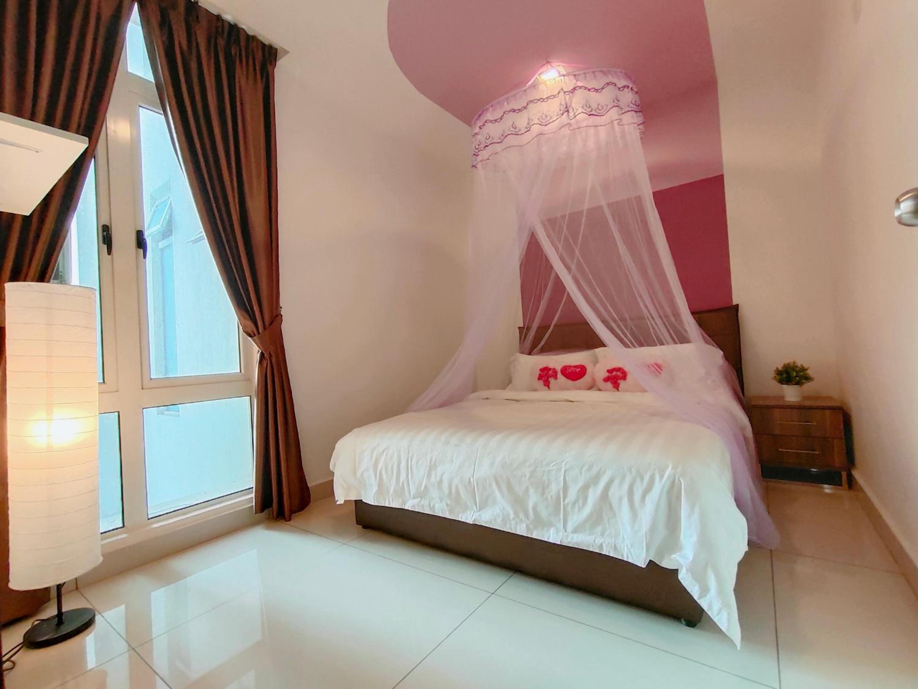 KSL City Mall D'Esplanade Apt 10min to CIQ, near to Legoland