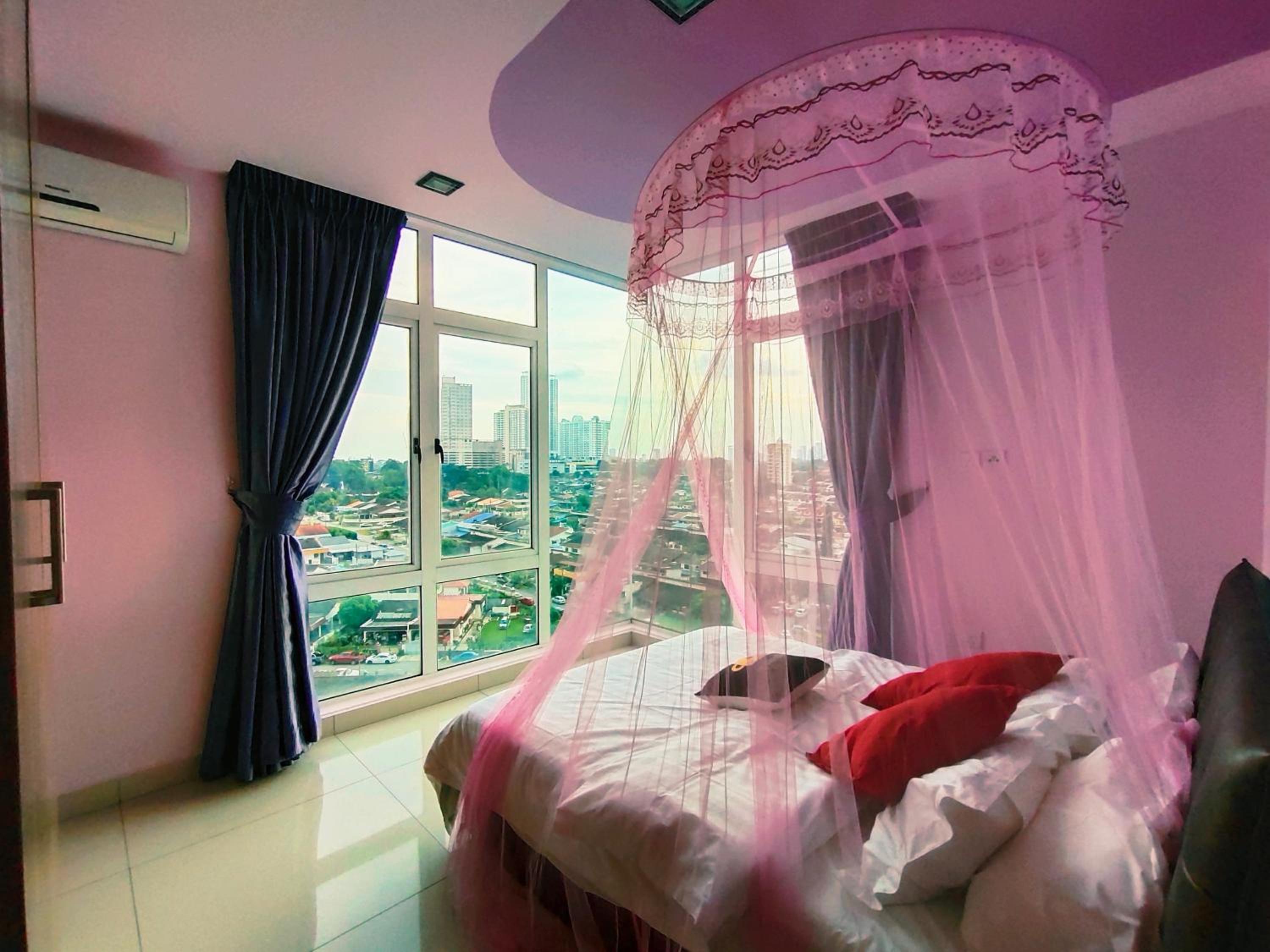 KSL City Mall D'Esplanade Apt 10min to CIQ, near to Legoland