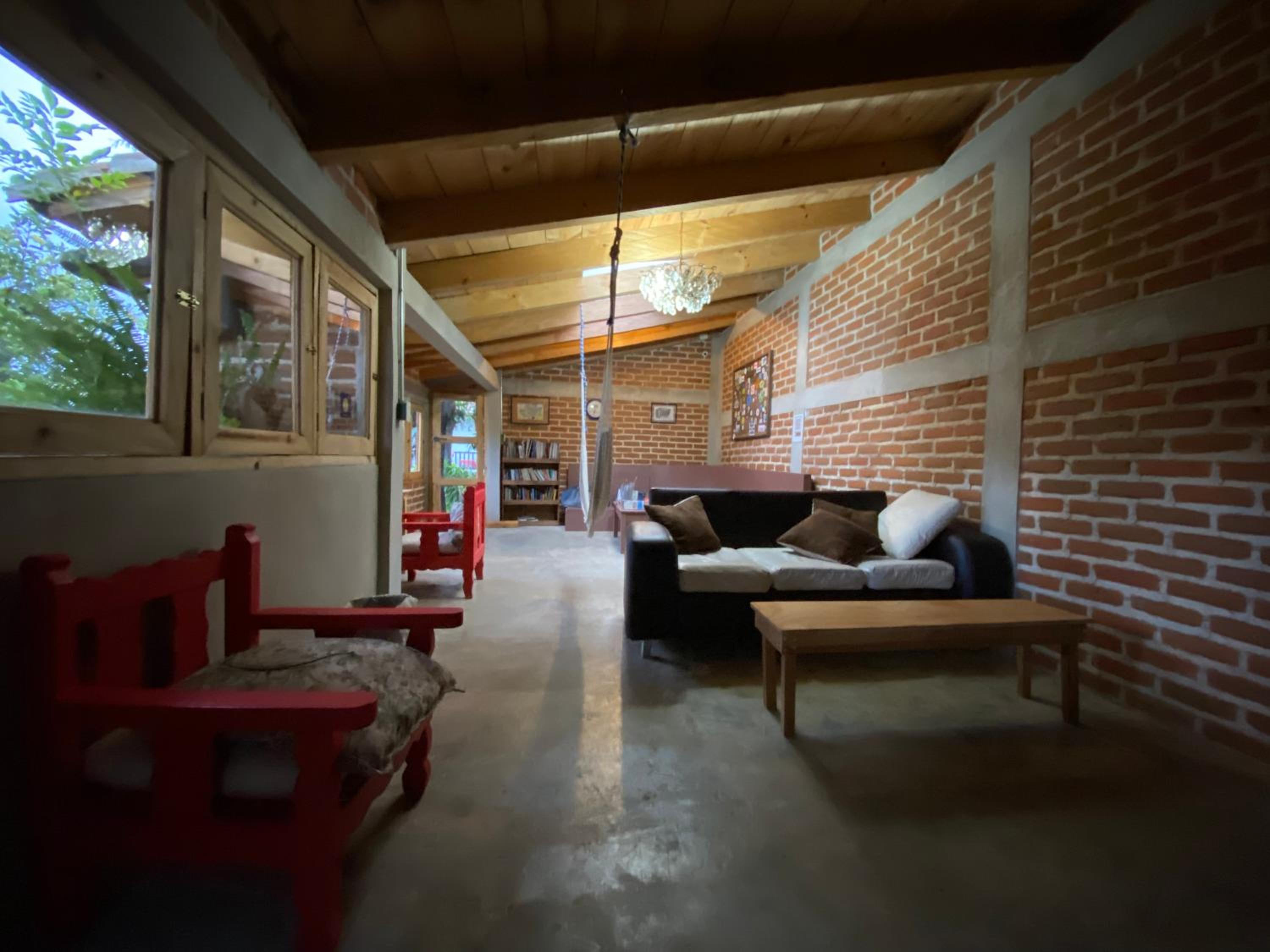 Rossco Hostel & Hotel