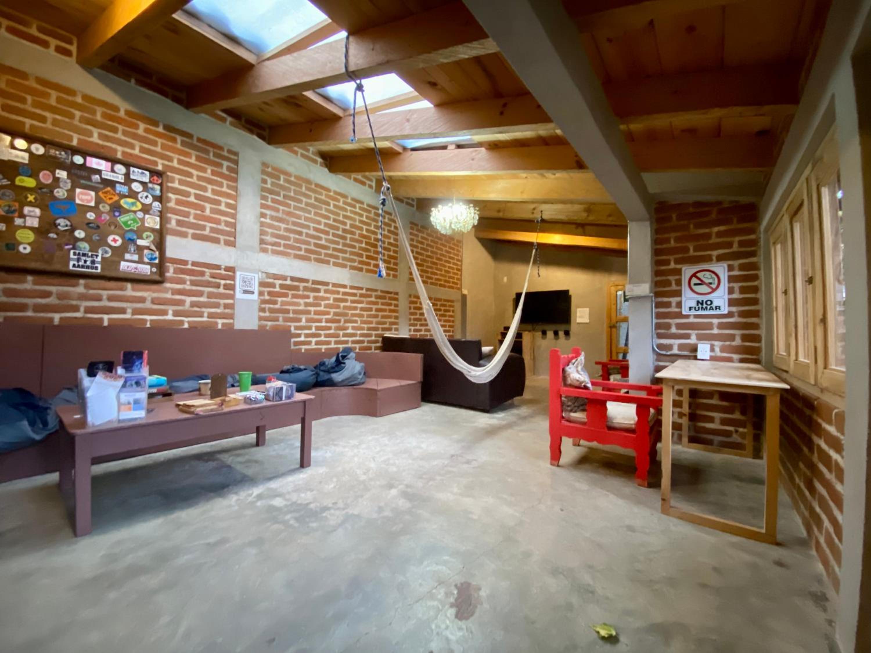 Rossco Hostel & Hotel