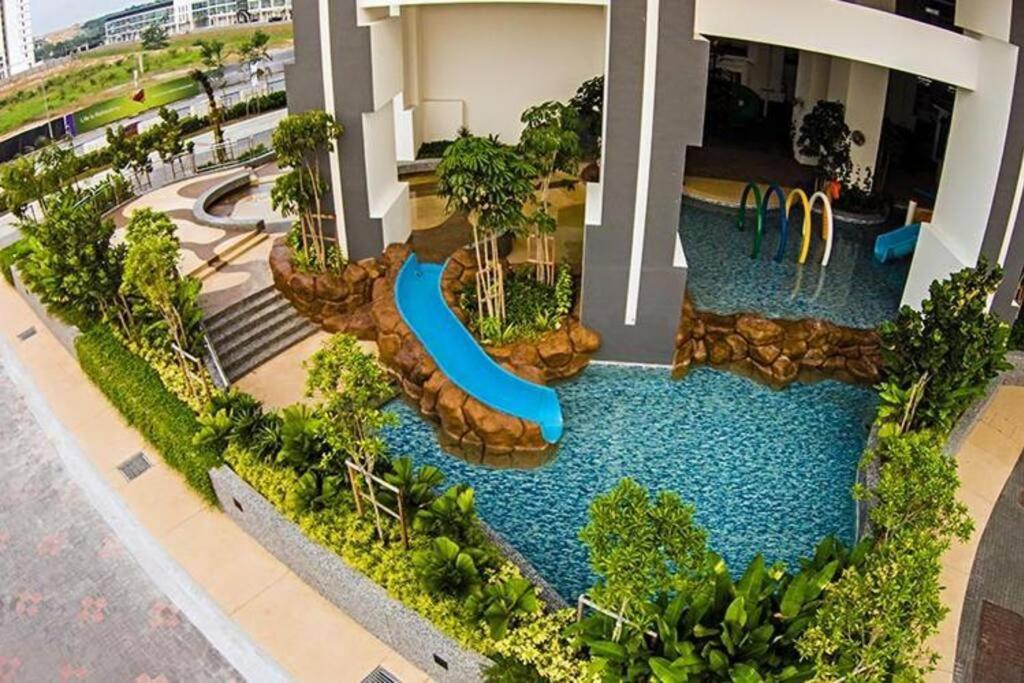 3room2carpark jb center kempas setia tropika
