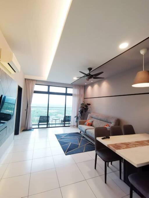 3room2carpark jb center kempas setia tropika