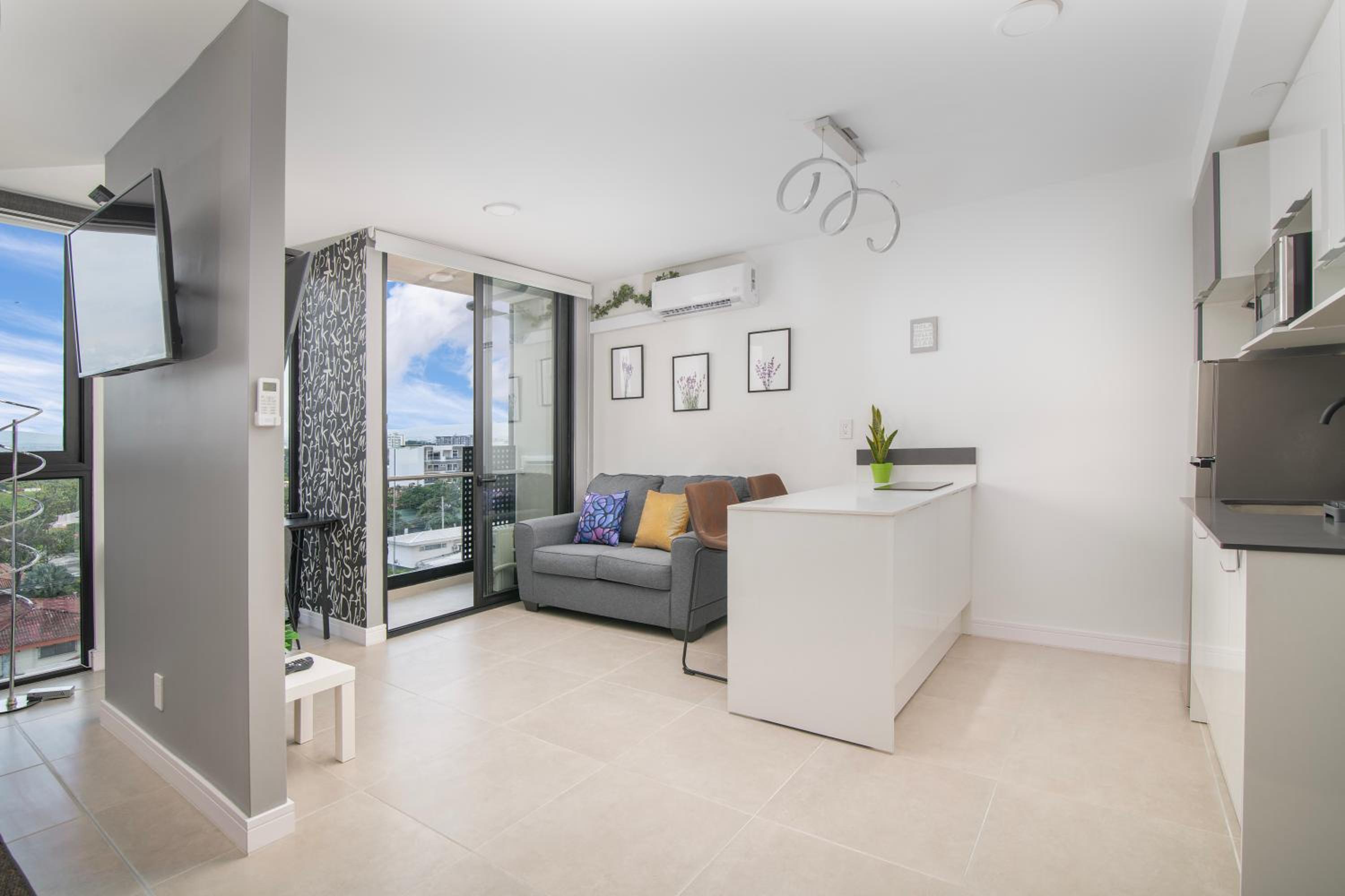 San José Chic Studio with Parking and Air Conditioning