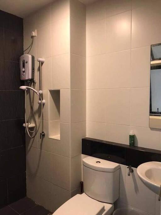 3room2carpark jb center kempas setia tropika