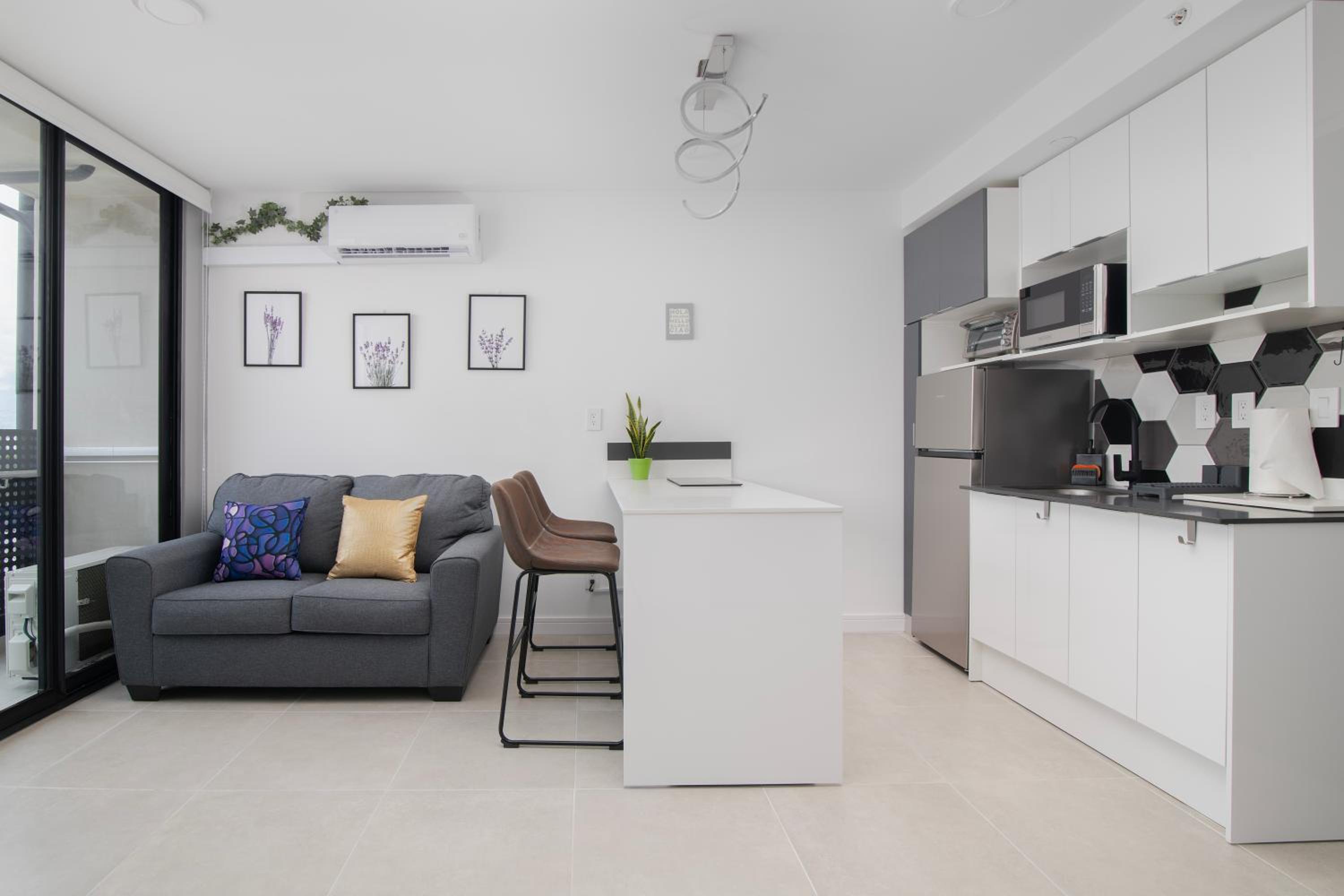 San José Chic Studio with Parking and Air Conditioning