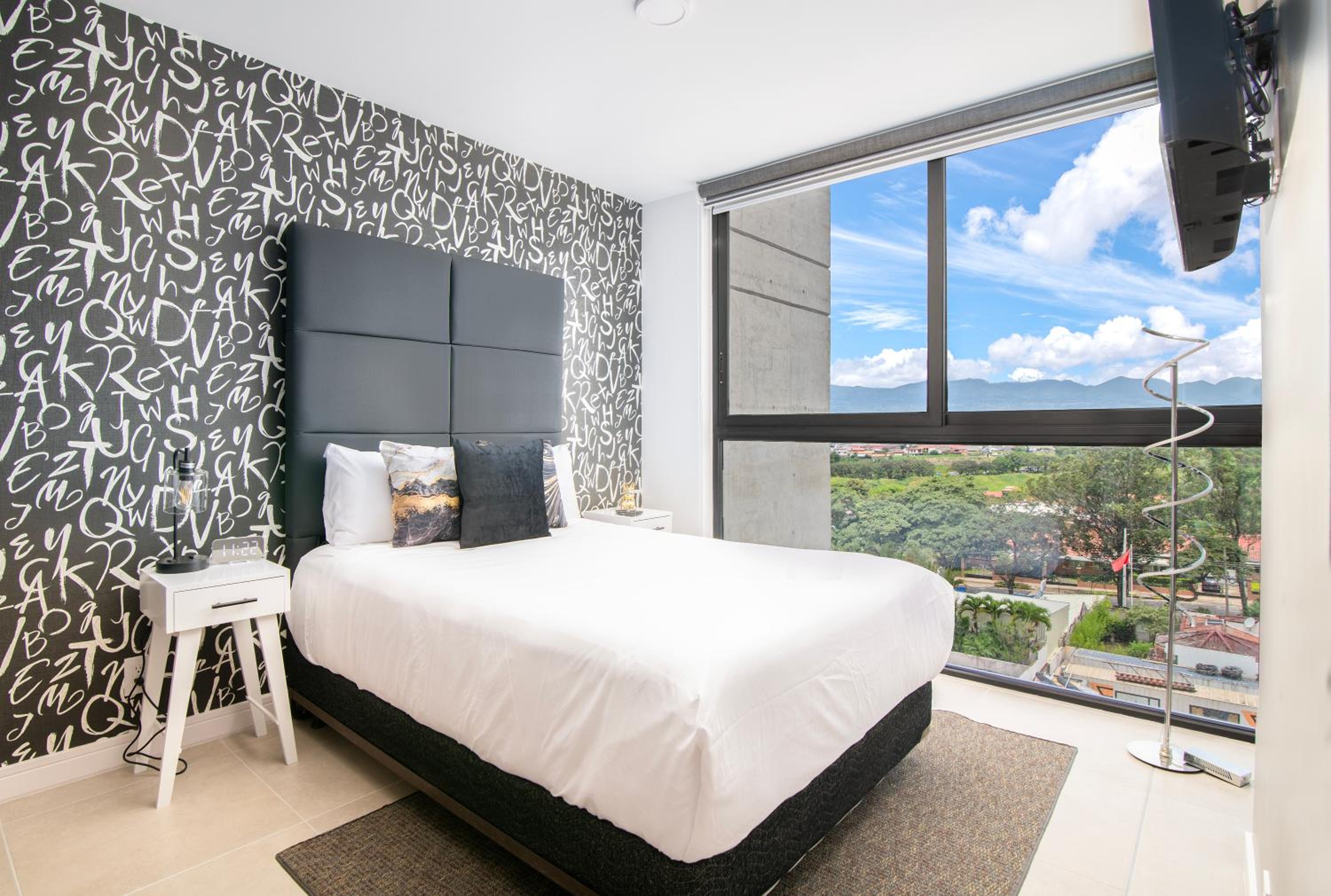 San José Chic Studio with Parking and Air Conditioning