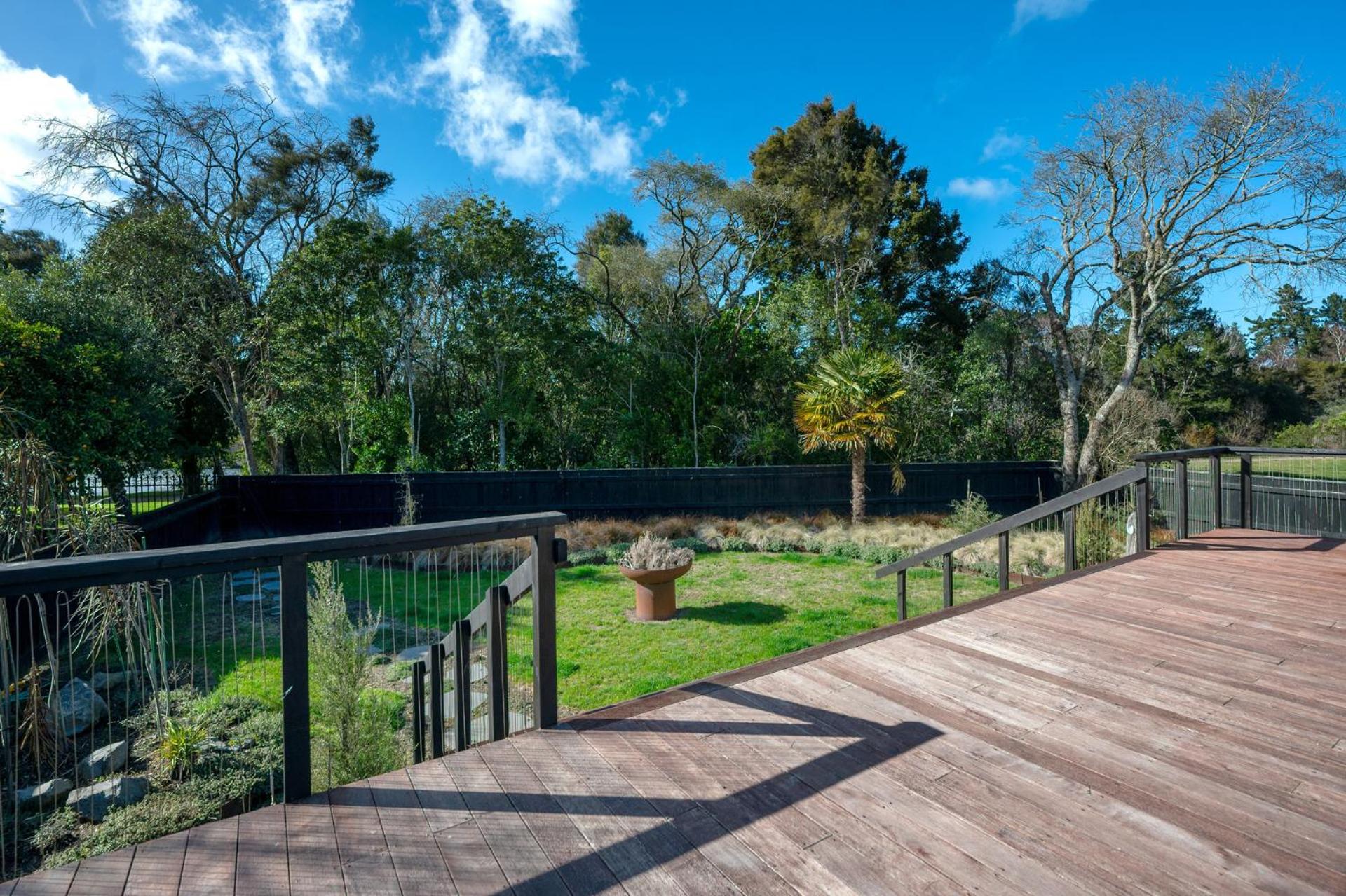 Tongariro Lookout - Turangi Holiday Home view 3
