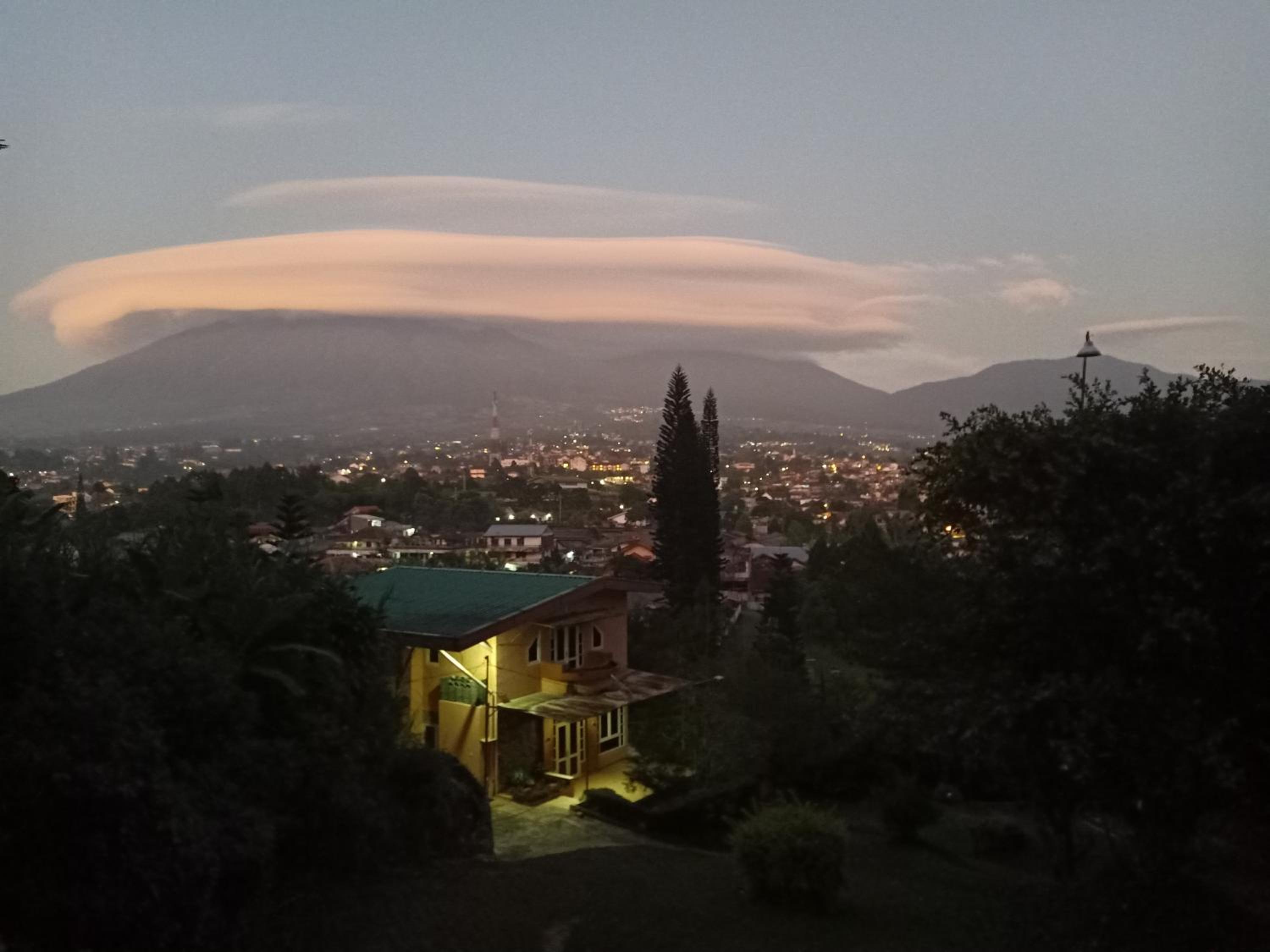 Glamping ReaVeeCafe Puncak