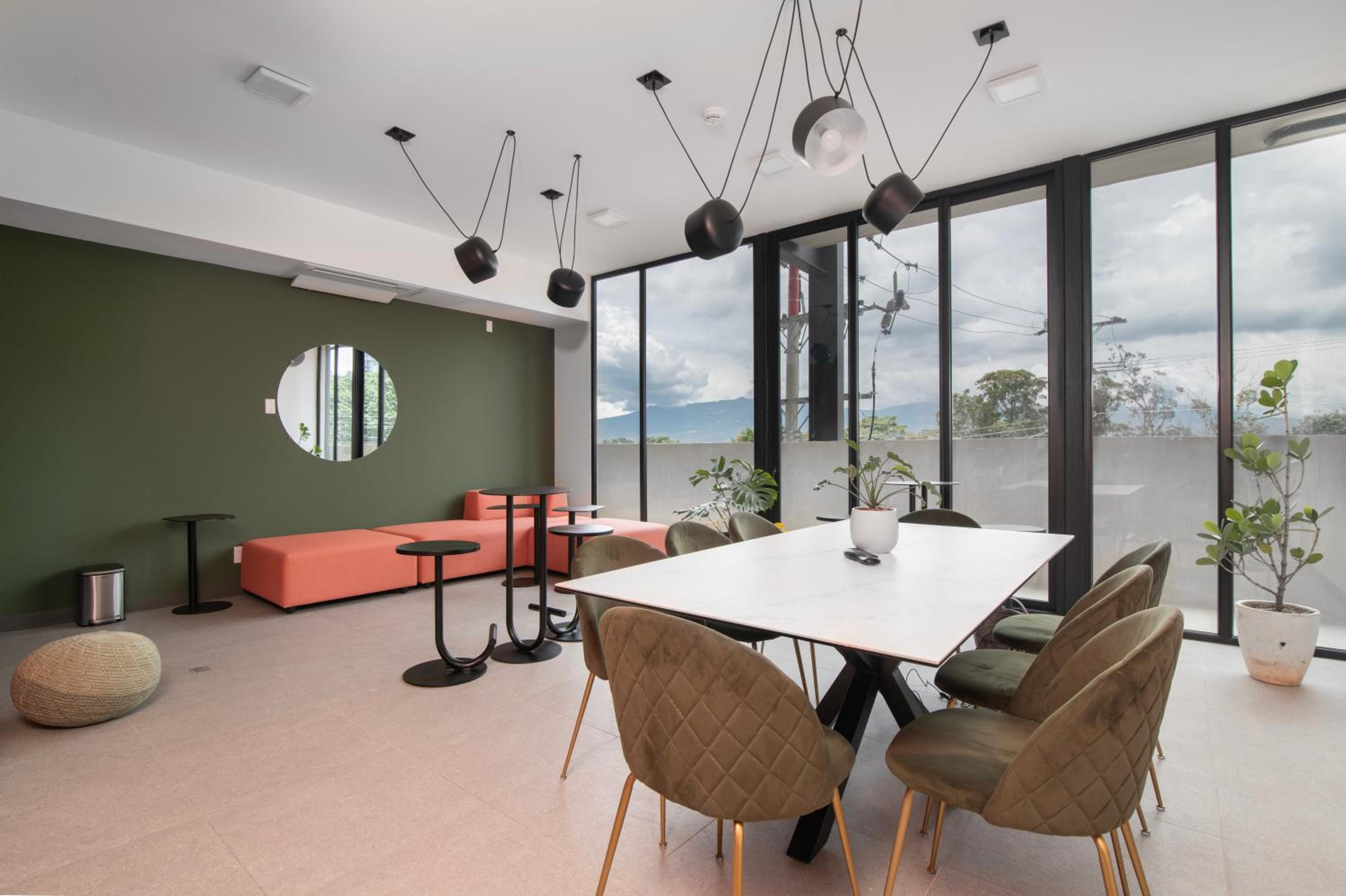 San José Chic Studio with Parking and Air Conditioning
