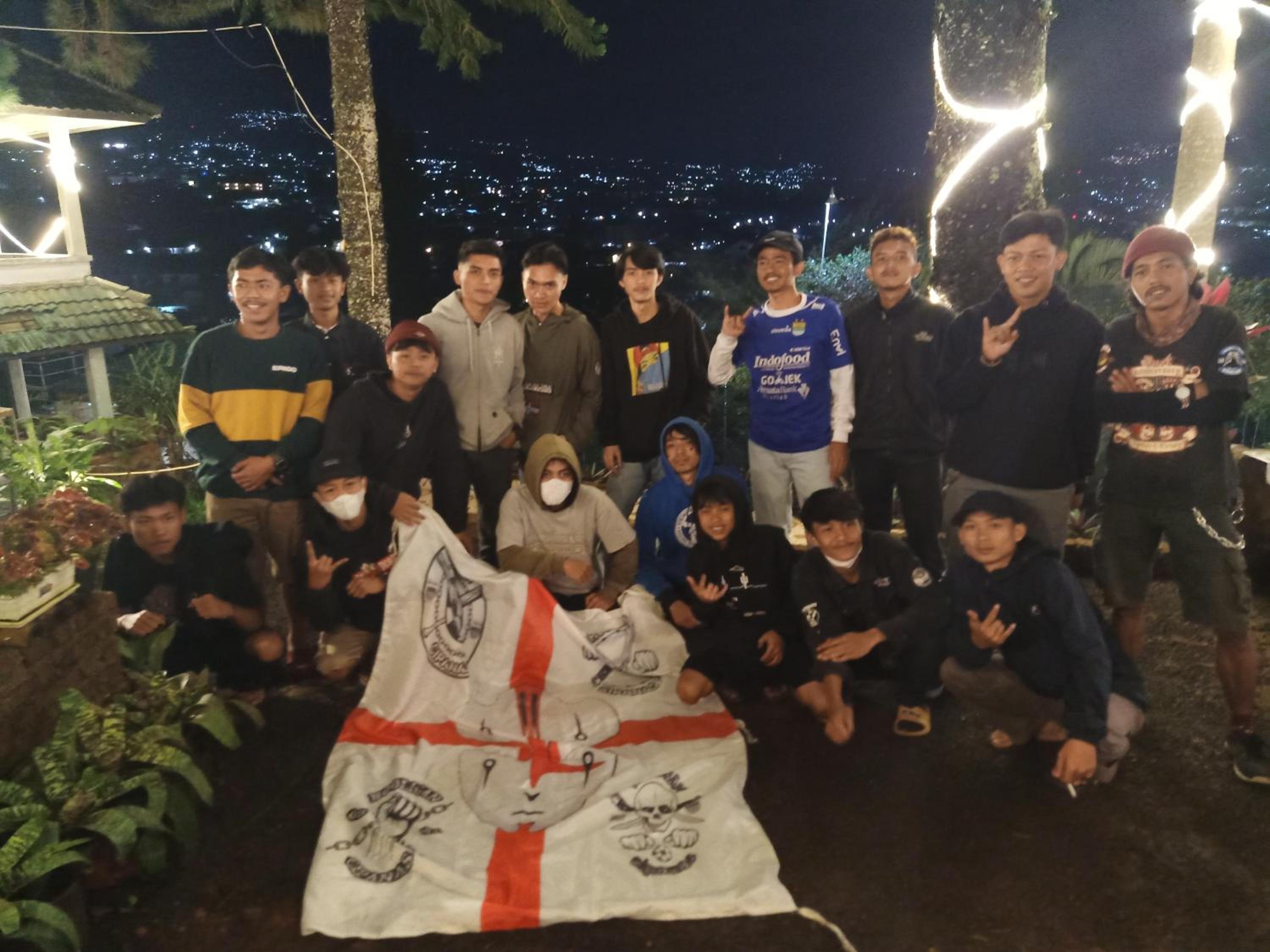 Glamping ReaVeeCafe Puncak