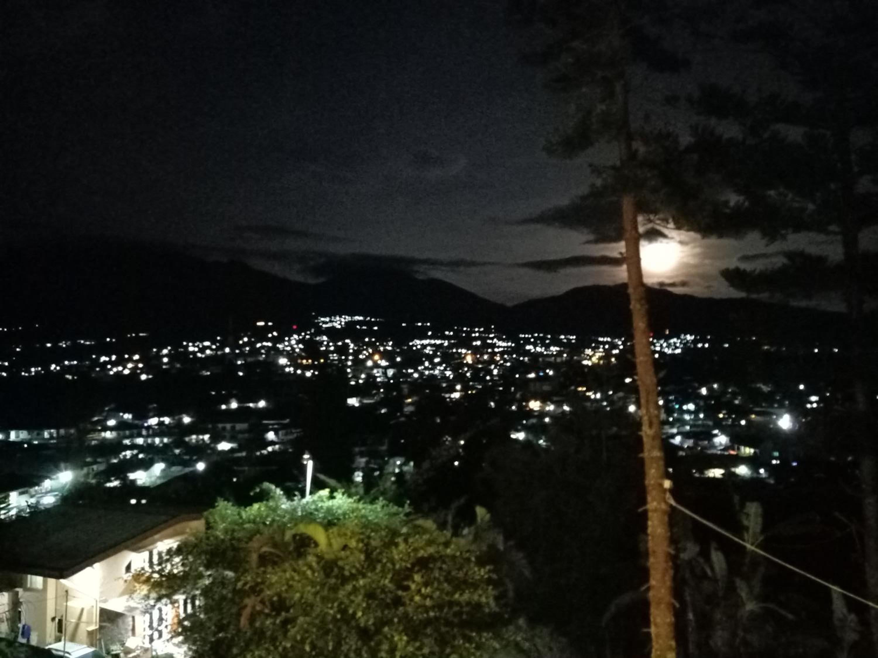 Glamping ReaVeeCafe Puncak