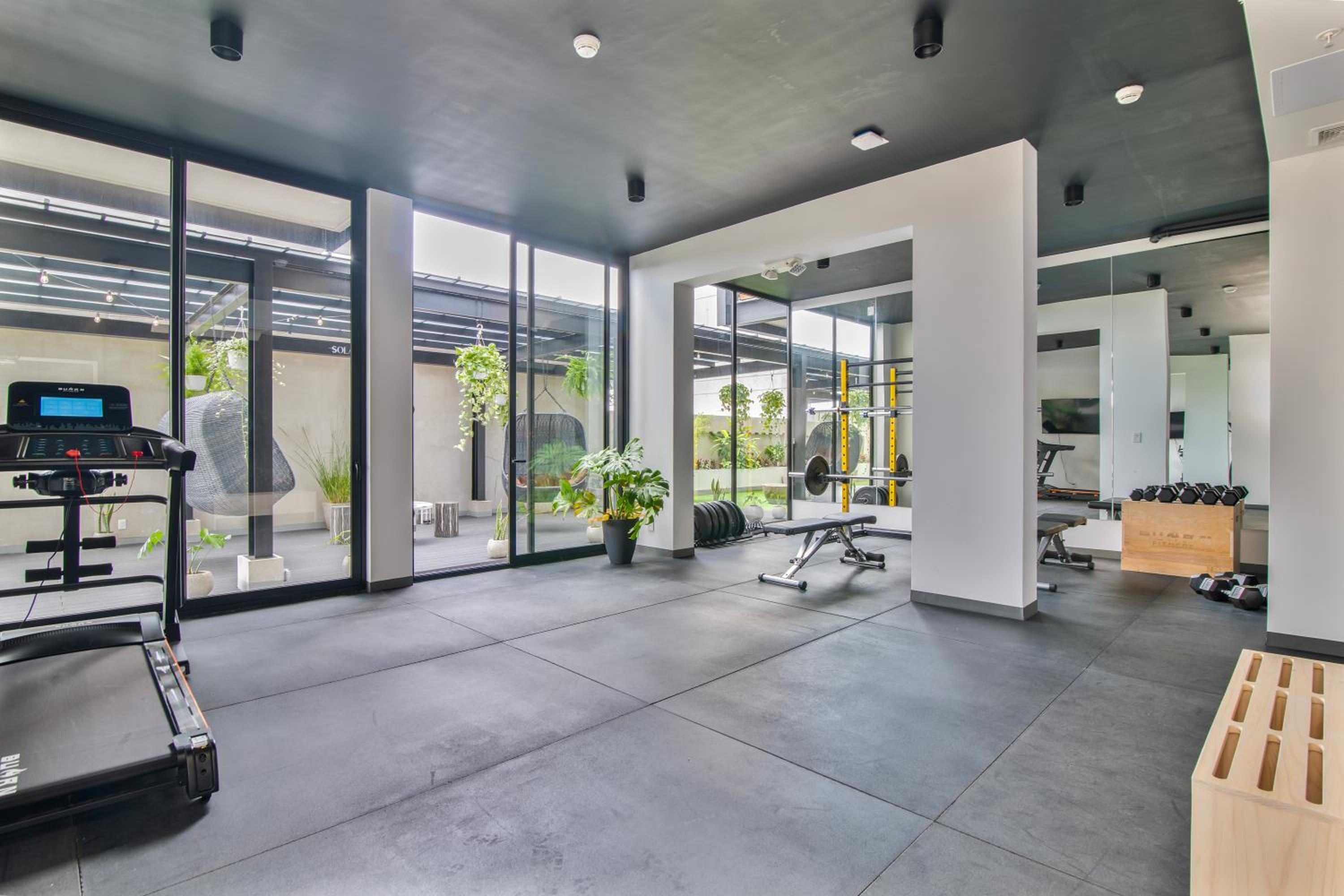 San José Chic Studio with Parking and Air Conditioning