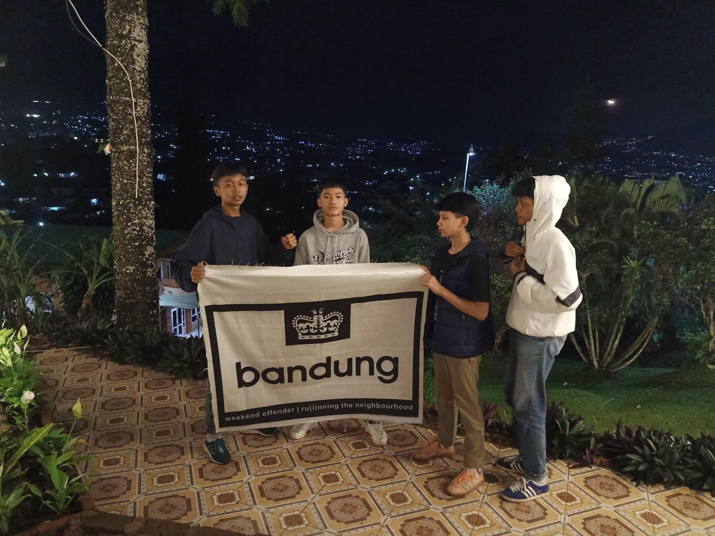 Glamping ReaVeeCafe Puncak