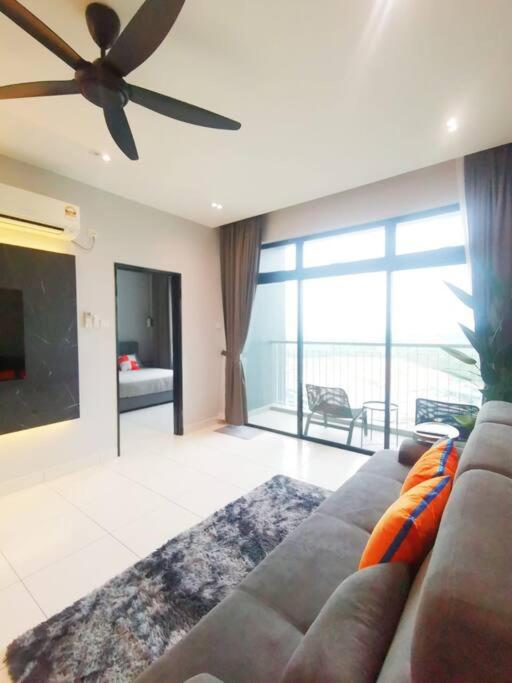 1402 setia tropika kempas 3room johorbahru center