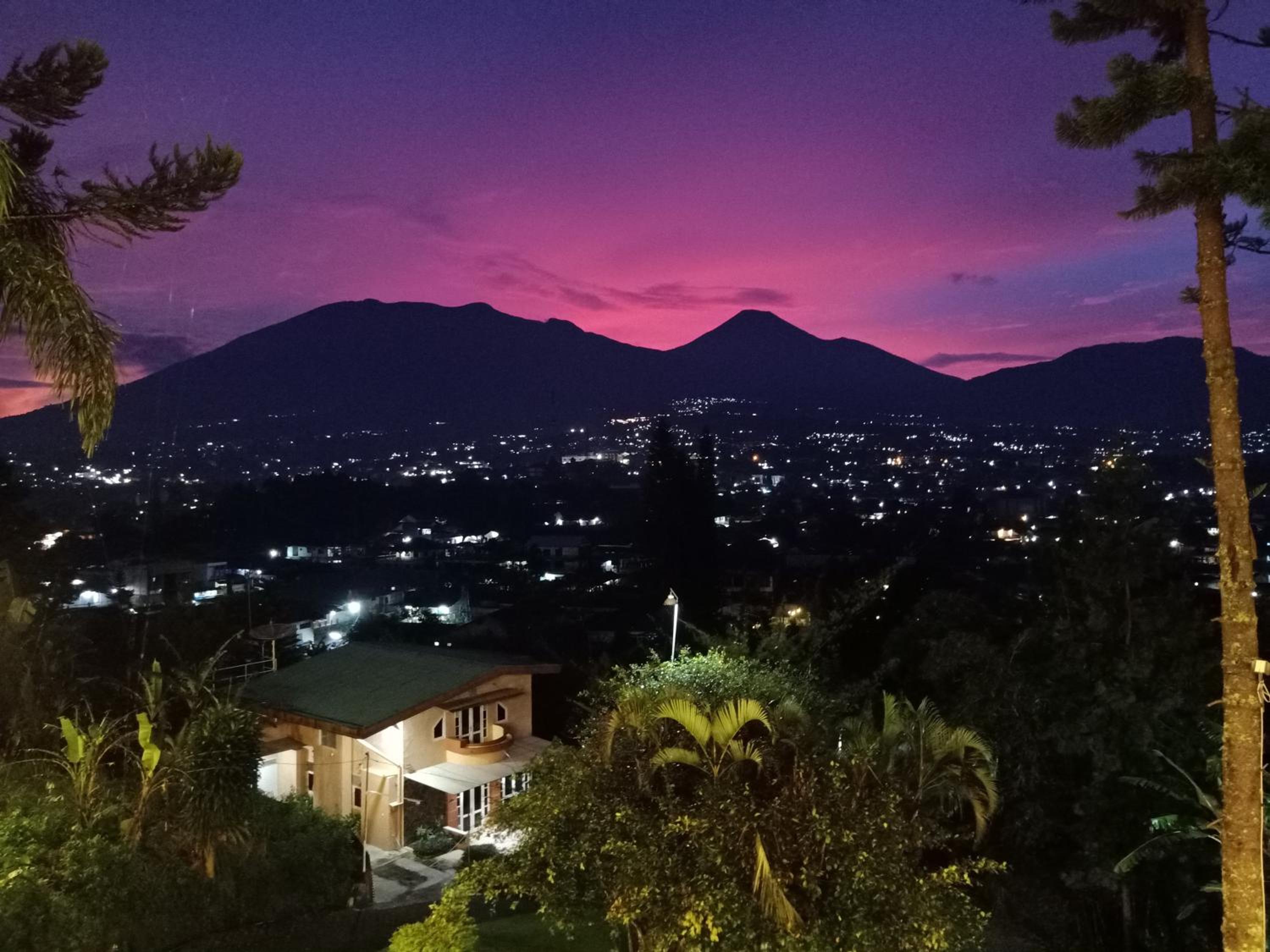 Glamping ReaVeeCafe Puncak