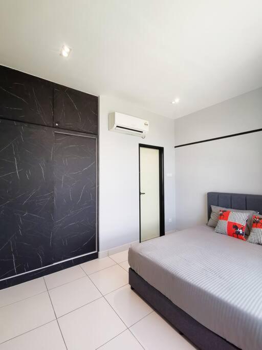 1402 setia tropika kempas 3room johorbahru center