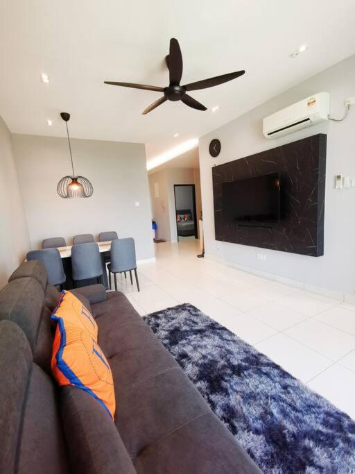 1402 setia tropika kempas 3room johorbahru center