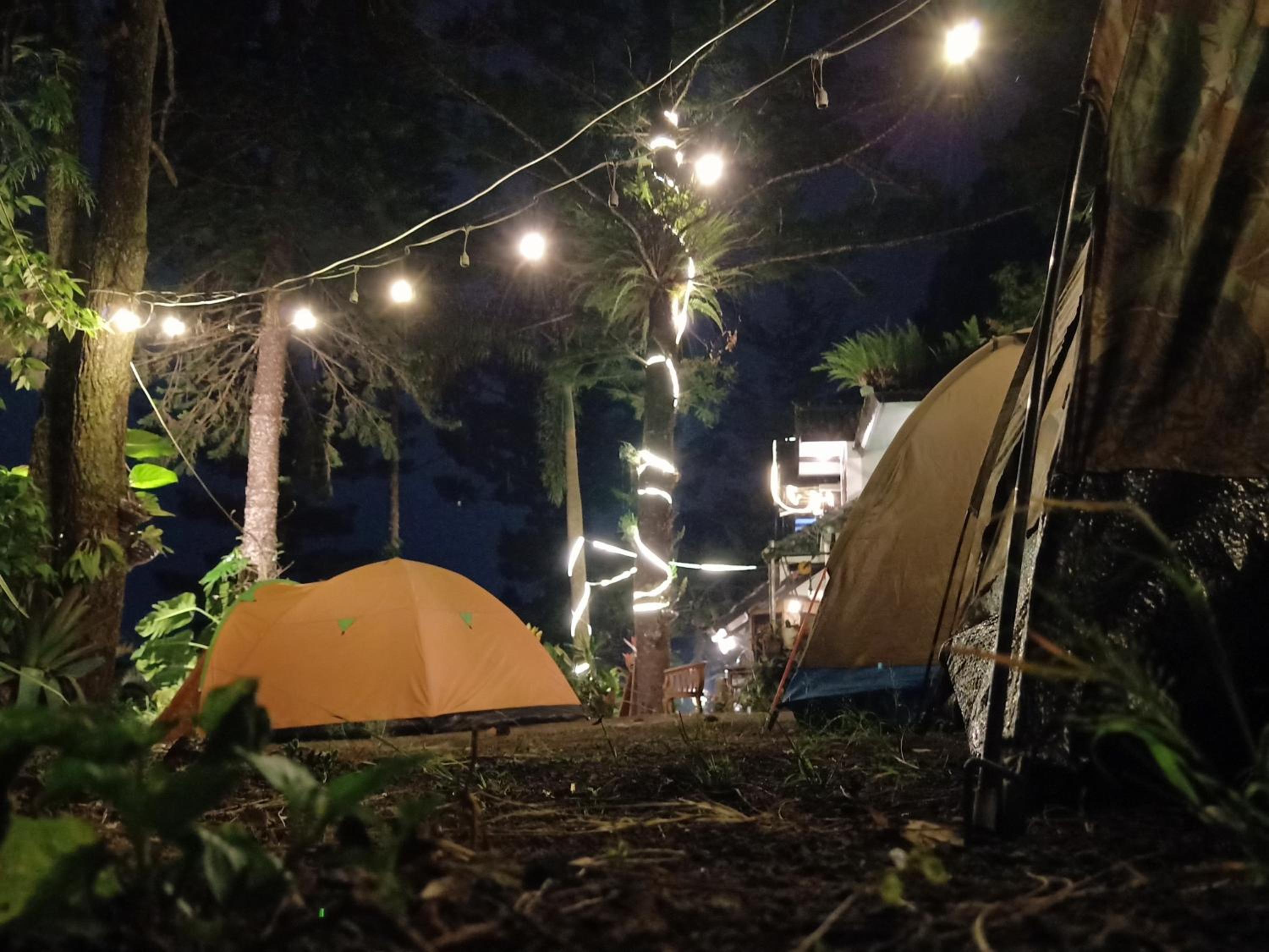 Glamping ReaVeeCafe Puncak