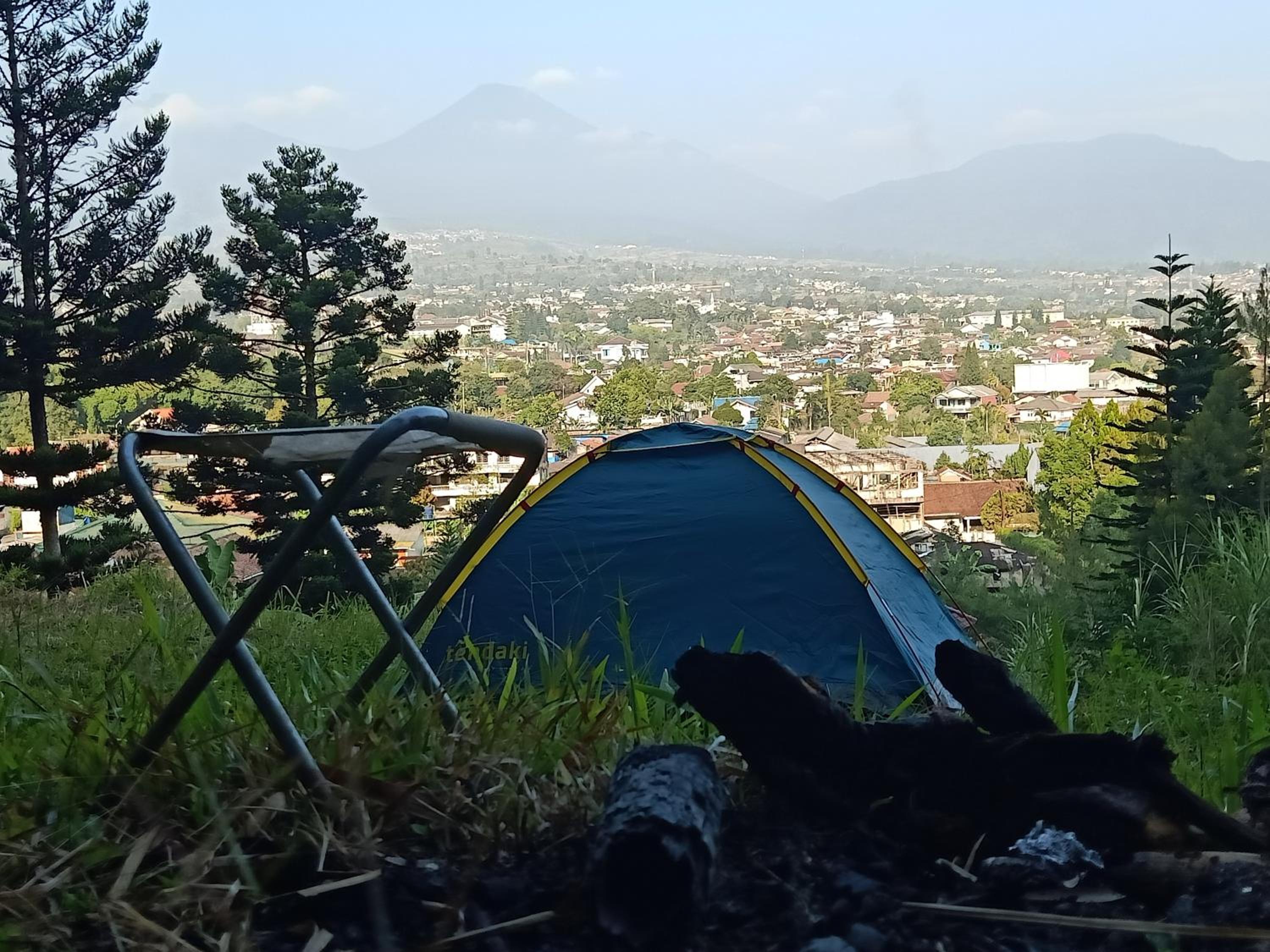 Glamping ReaVeeCafe Puncak