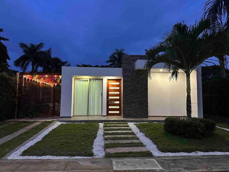 Hermosa Casa Campestre Con Piscina y Bar