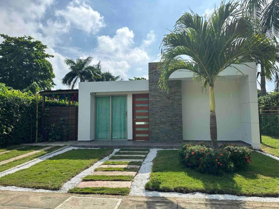Hermosa Casa Campestre Con Piscina y Bar
